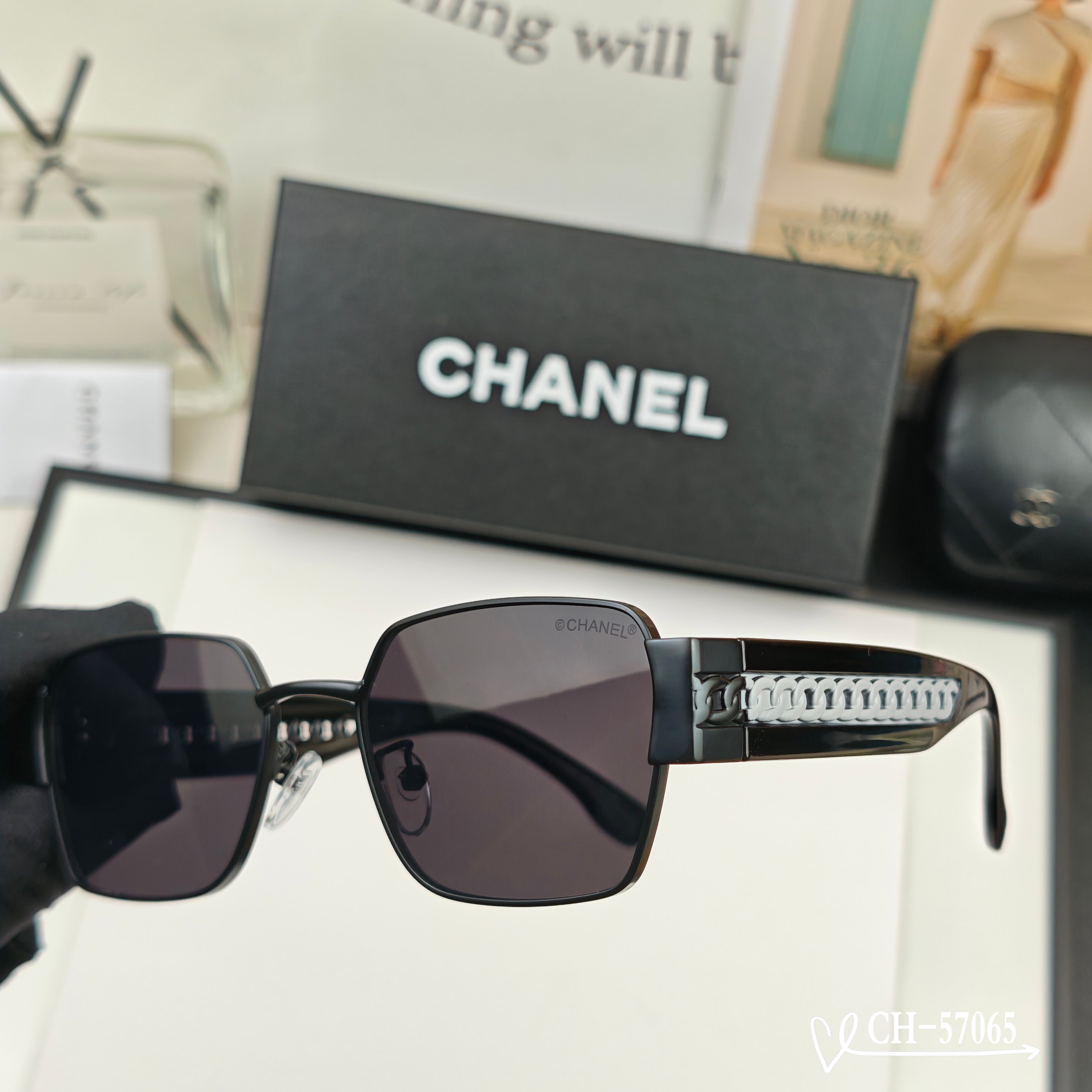 👓.【法国香奈儿-CHANEL】 🕶.【宝丽来树脂高清镜片】 ⭐️.【金属镜架-轻便佩戴舒适】 🌟.【s