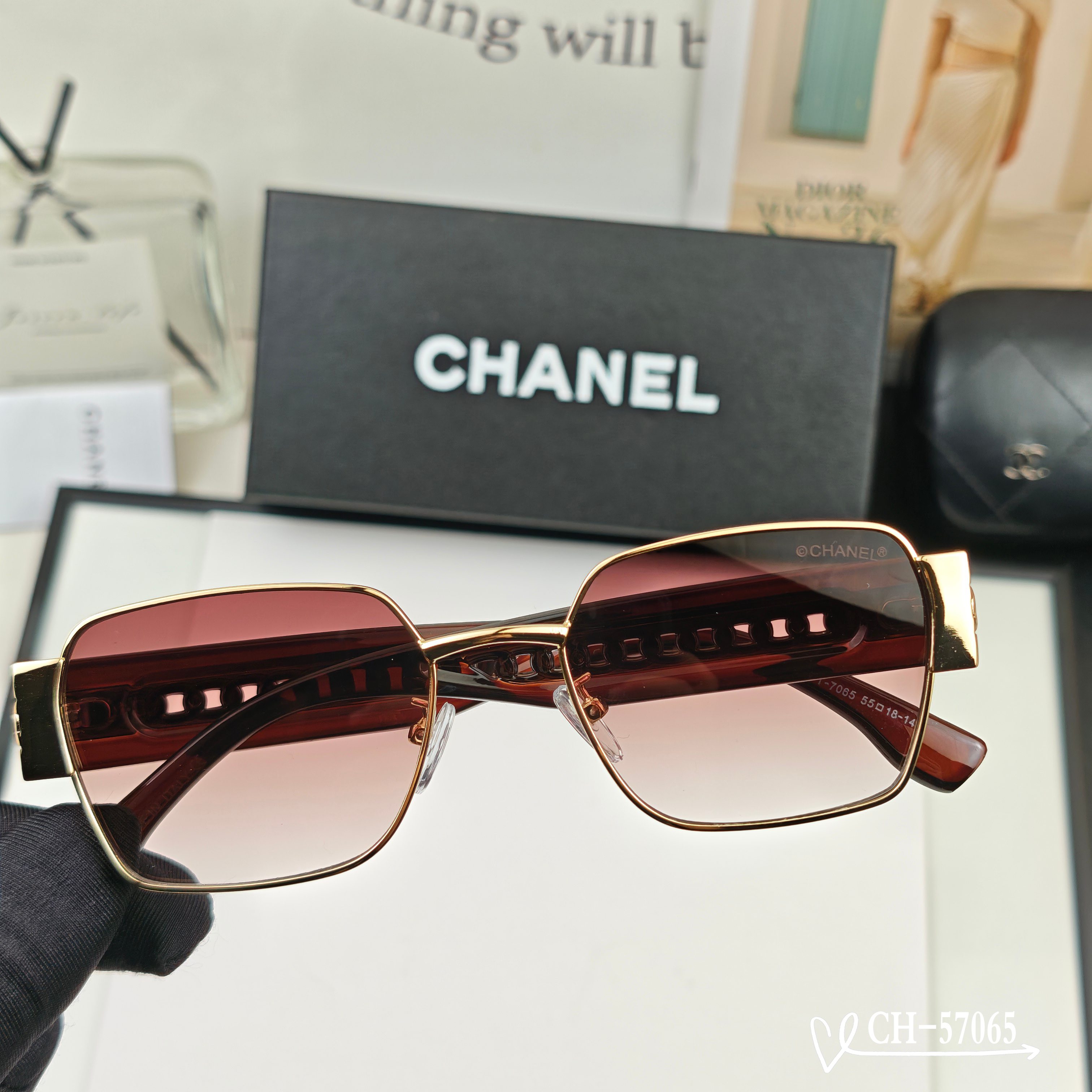 👓.【法国香奈儿-CHANEL】 🕶.【宝丽来树脂高清镜片】 ⭐️.【金属镜架-轻便佩戴舒适】 🌟.【s