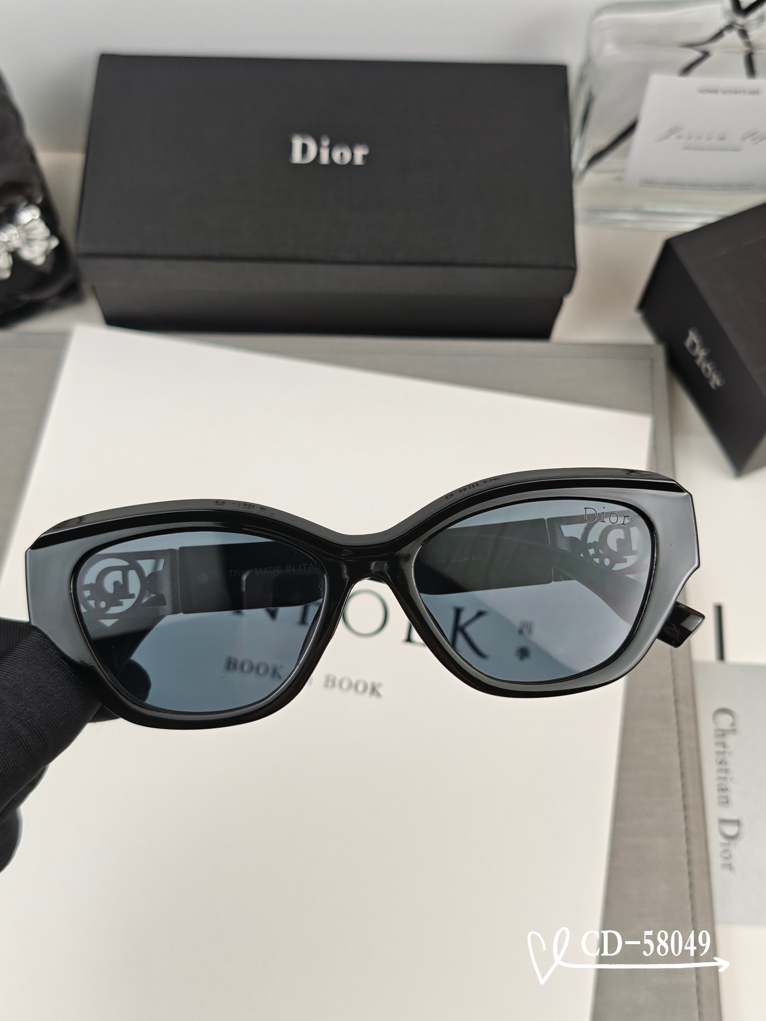 👓.【法国迪奥-DIOR】 🕶️.【宝丽来树脂偏光镜片】 ⭐️.【TR90镜架轻便佩戴舒适】 🌟.【si