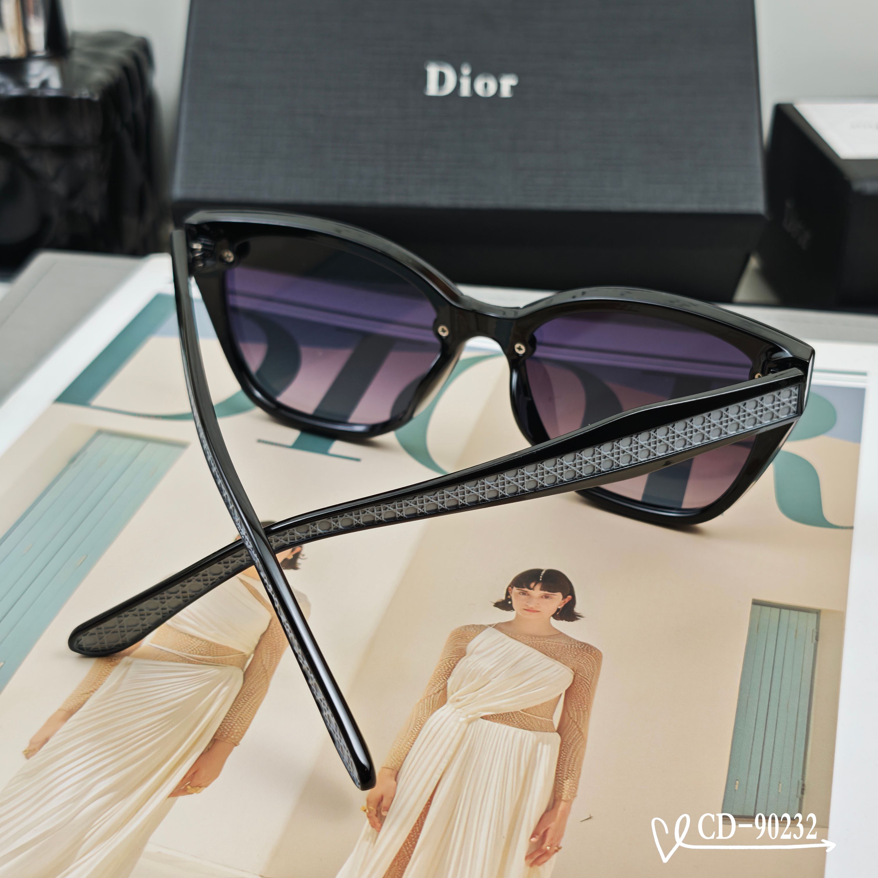 👓.【法国迪奥-DIOR】 🕶️.【宝丽来树脂偏光镜片】 ⭐️.【TR90镜架轻便佩戴舒适】 🌟.【si