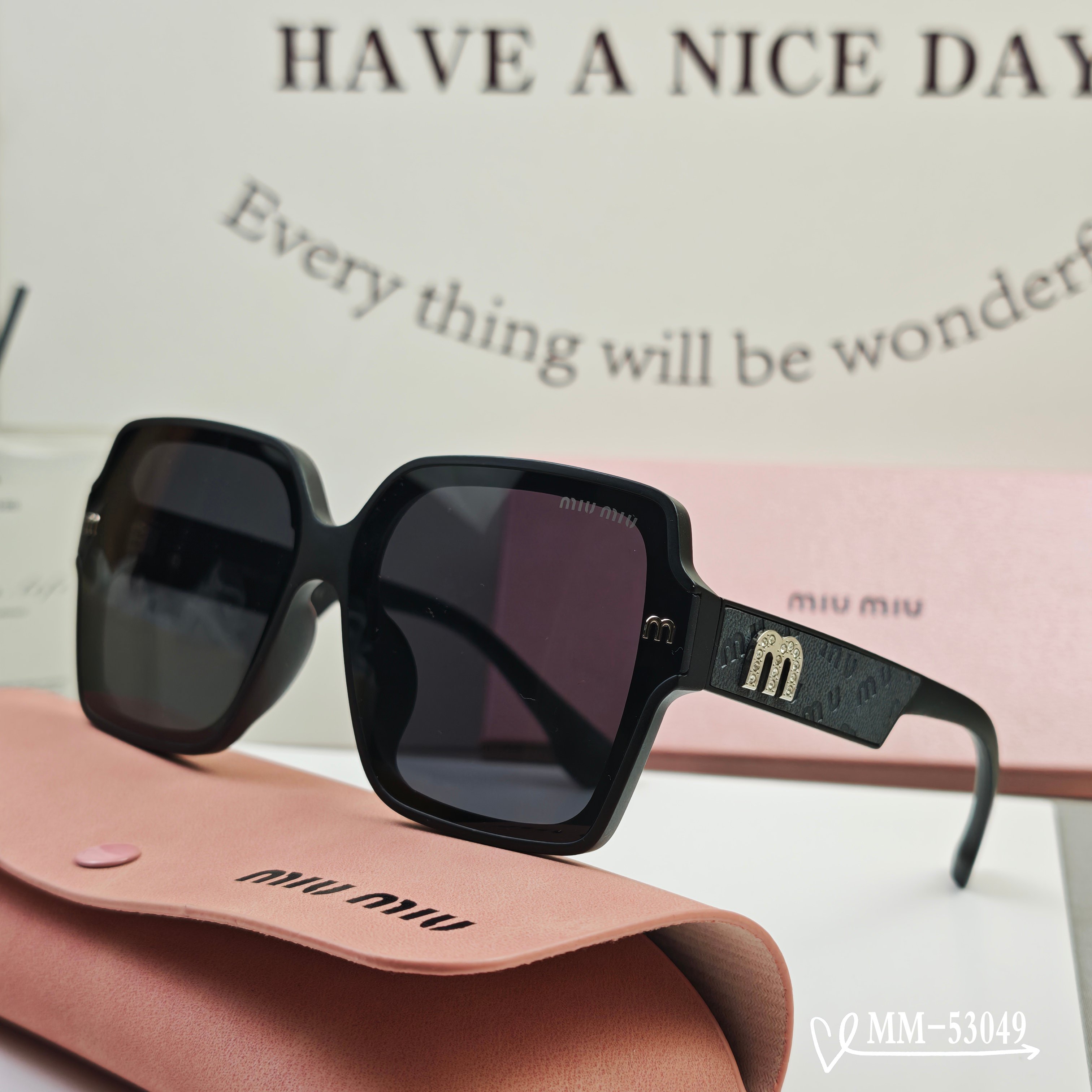 👓.【意大利谬谬-miumiu】 🕶.【宝丽来树脂偏光镜片】 ⭐️.【TR90镜架轻便佩戴舒适】 🌟.【