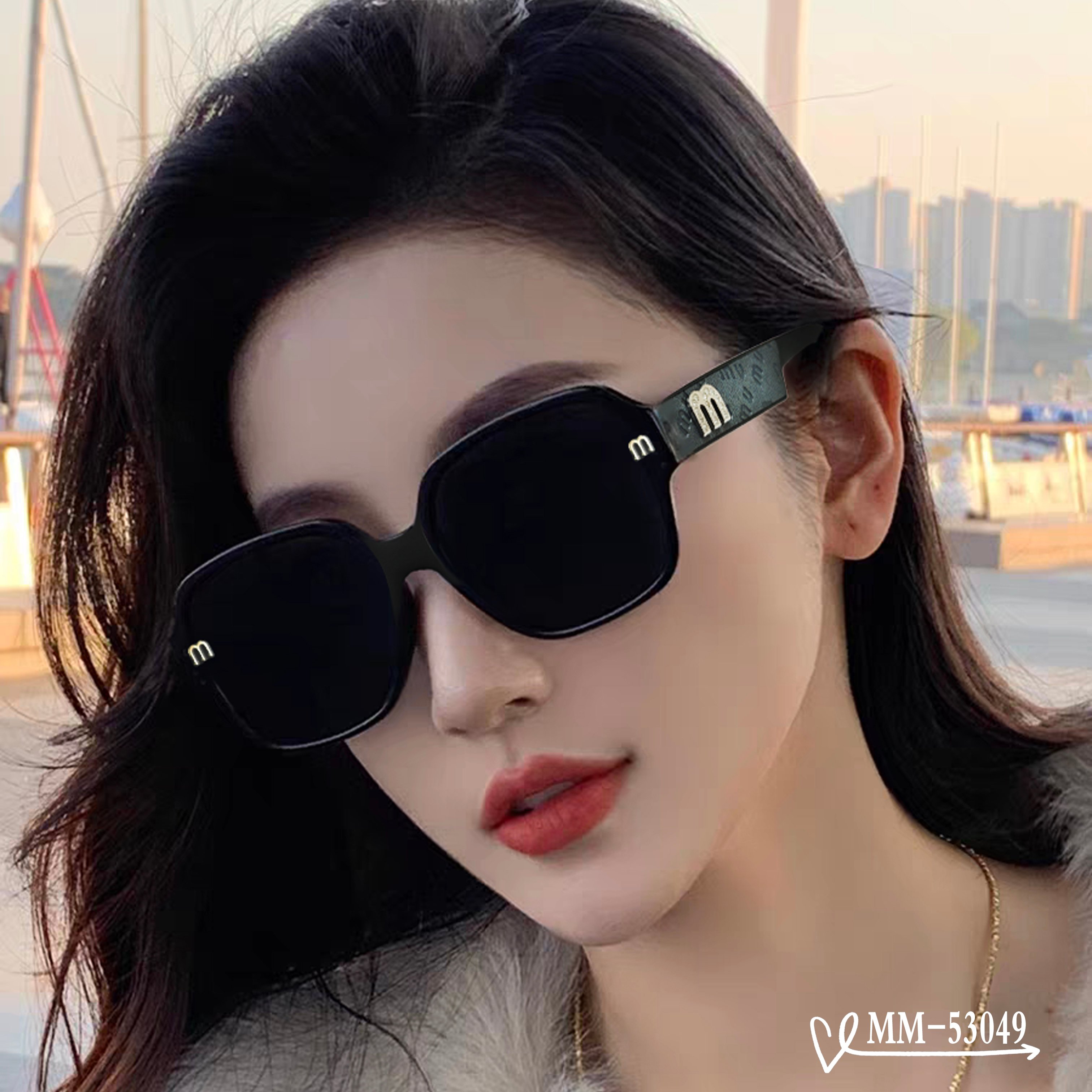 👓.【意大利谬谬-miumiu】 🕶.【宝丽来树脂偏光镜片】 ⭐️.【TR90镜架轻便佩戴舒适】 🌟.【