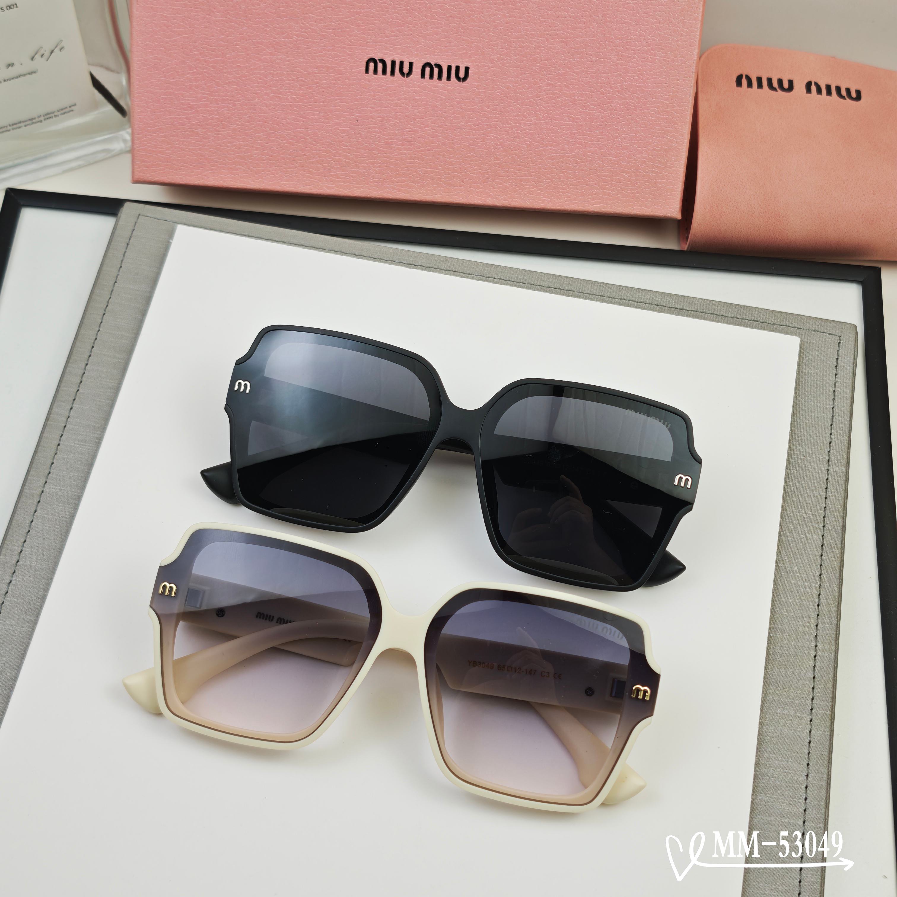 👓.【意大利谬谬-miumiu】 🕶.【宝丽来树脂偏光镜片】 ⭐️.【TR90镜架轻便佩戴舒适】 🌟.【