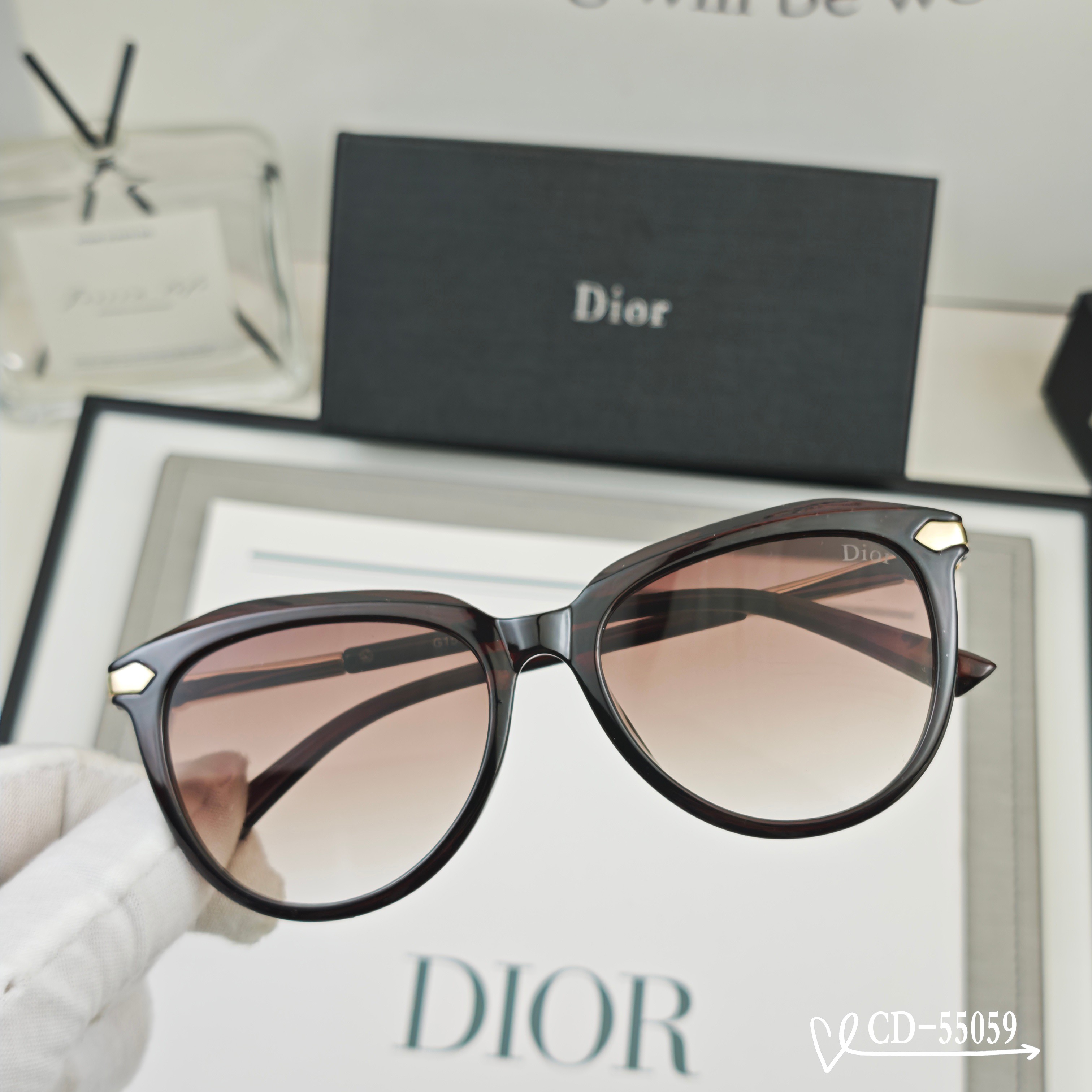 👓.【法国迪奥-DIOR】 🕶️.【宝丽来树脂偏光镜片】 ⭐️.【TR90镜架轻便佩戴舒适】 🌟.【si