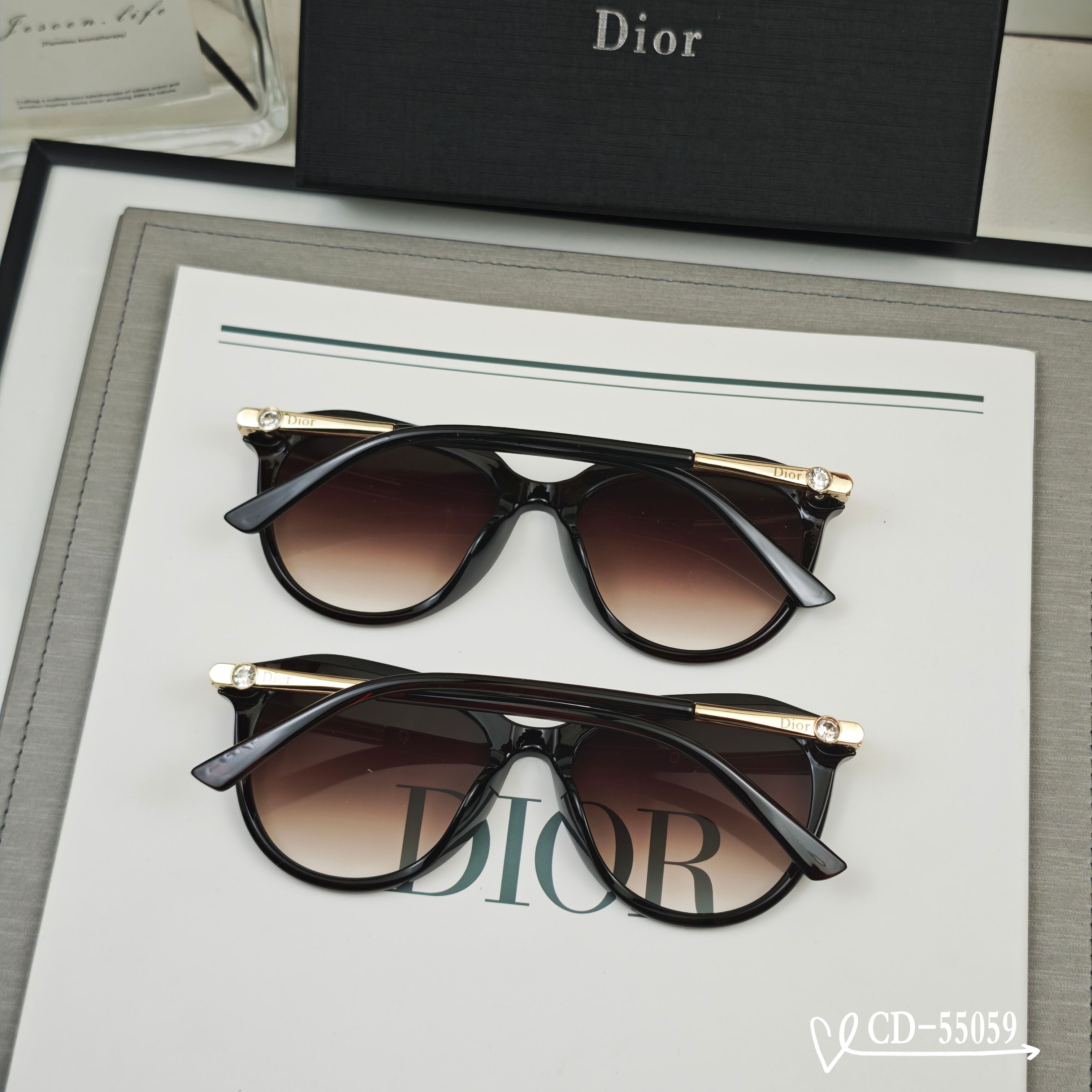 👓.【法国迪奥-DIOR】 🕶️.【宝丽来树脂偏光镜片】 ⭐️.【TR90镜架轻便佩戴舒适】 🌟.【si