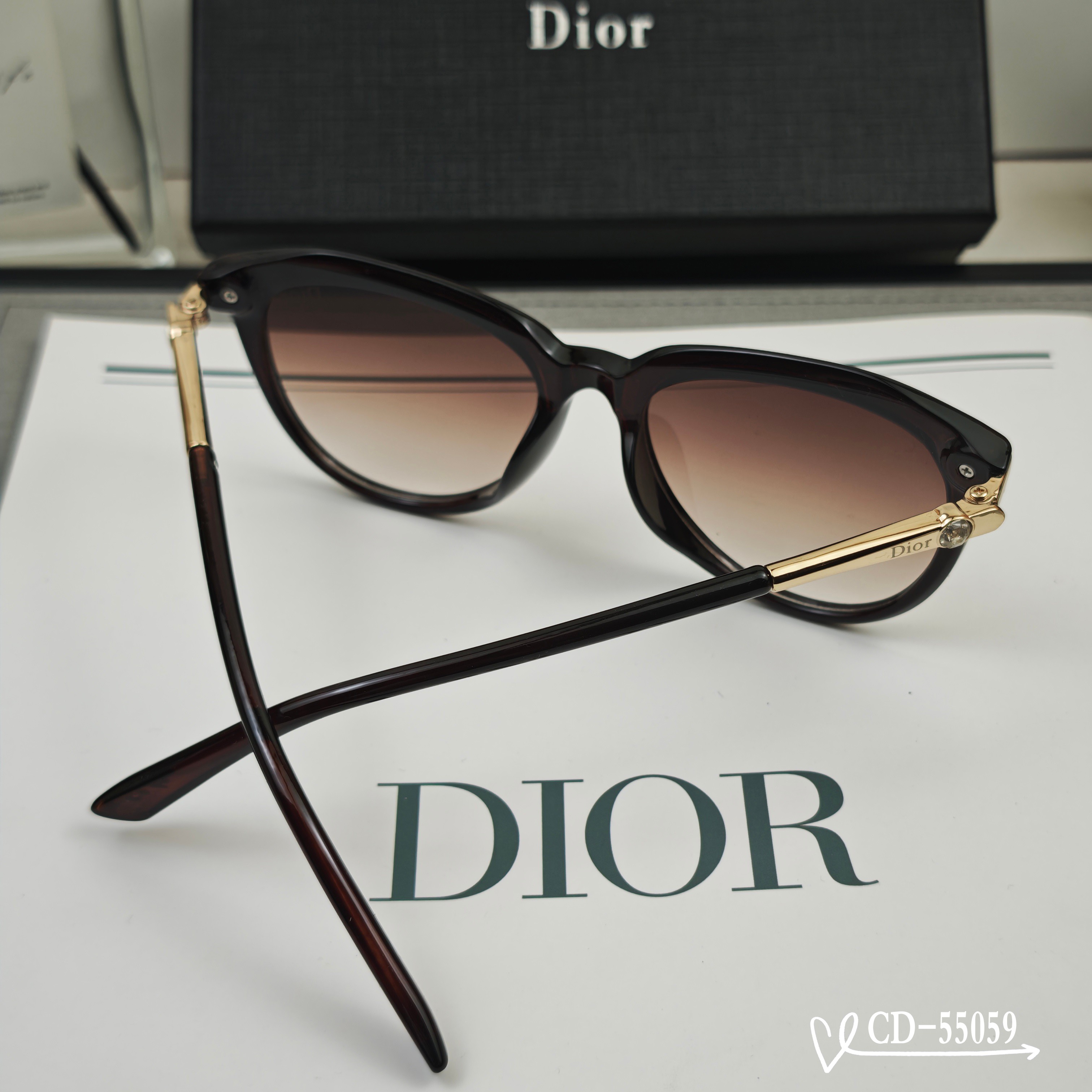 👓.【法国迪奥-DIOR】 🕶️.【宝丽来树脂偏光镜片】 ⭐️.【TR90镜架轻便佩戴舒适】 🌟.【si