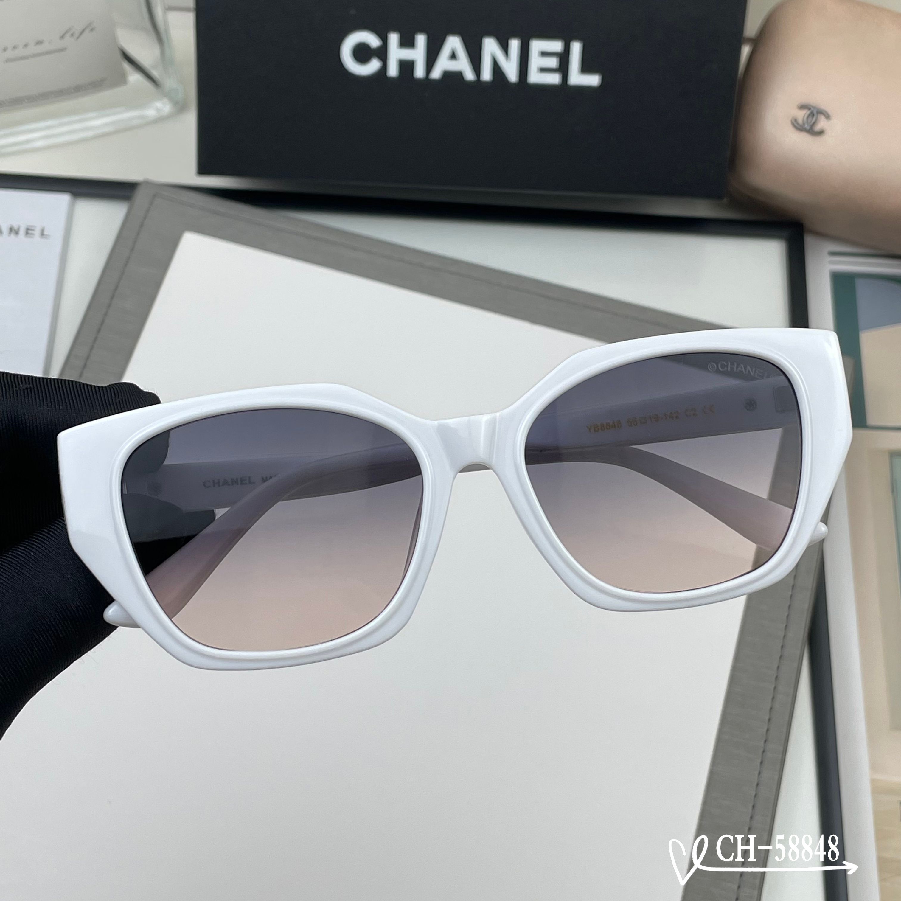 👓.【法国香奈儿-CHANEL】 🕶.【宝丽来树脂高清镜片】 ⭐️.【TR镜架-轻便佩戴舒适】 🌟.【s