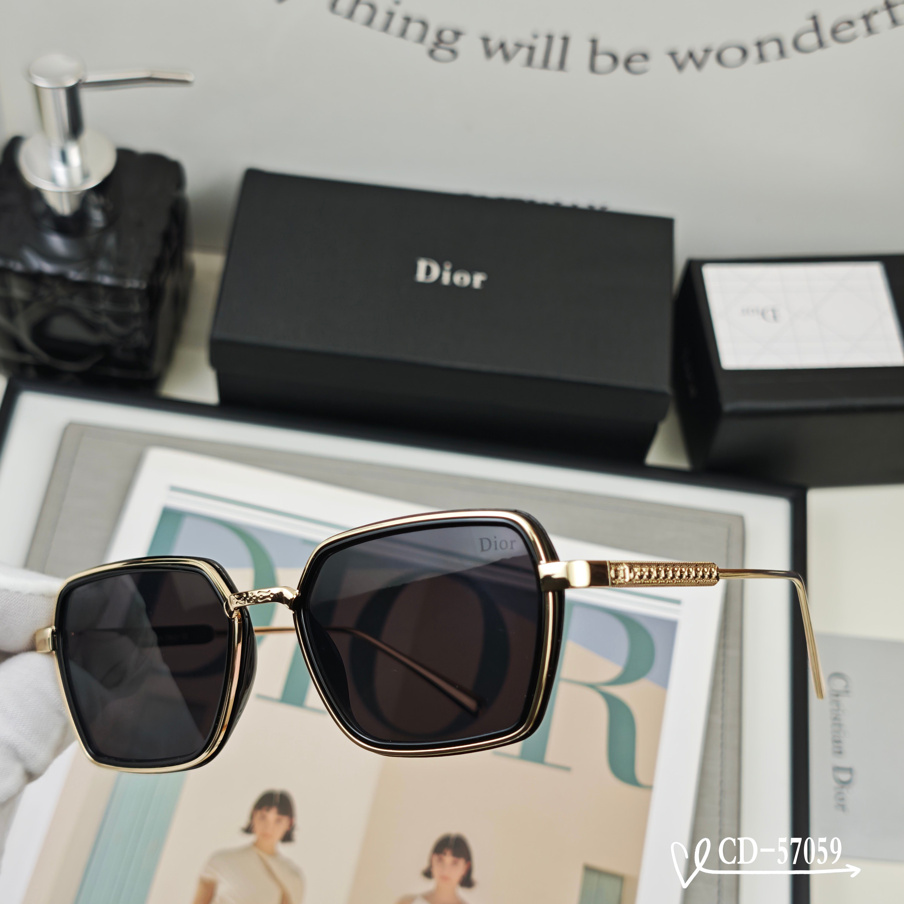 👓.【法国迪奥-DIOR】 🕶️.【宝丽来树脂偏光镜片】 ⭐️.【TR90镜架轻便佩戴舒适】 🌟.【si