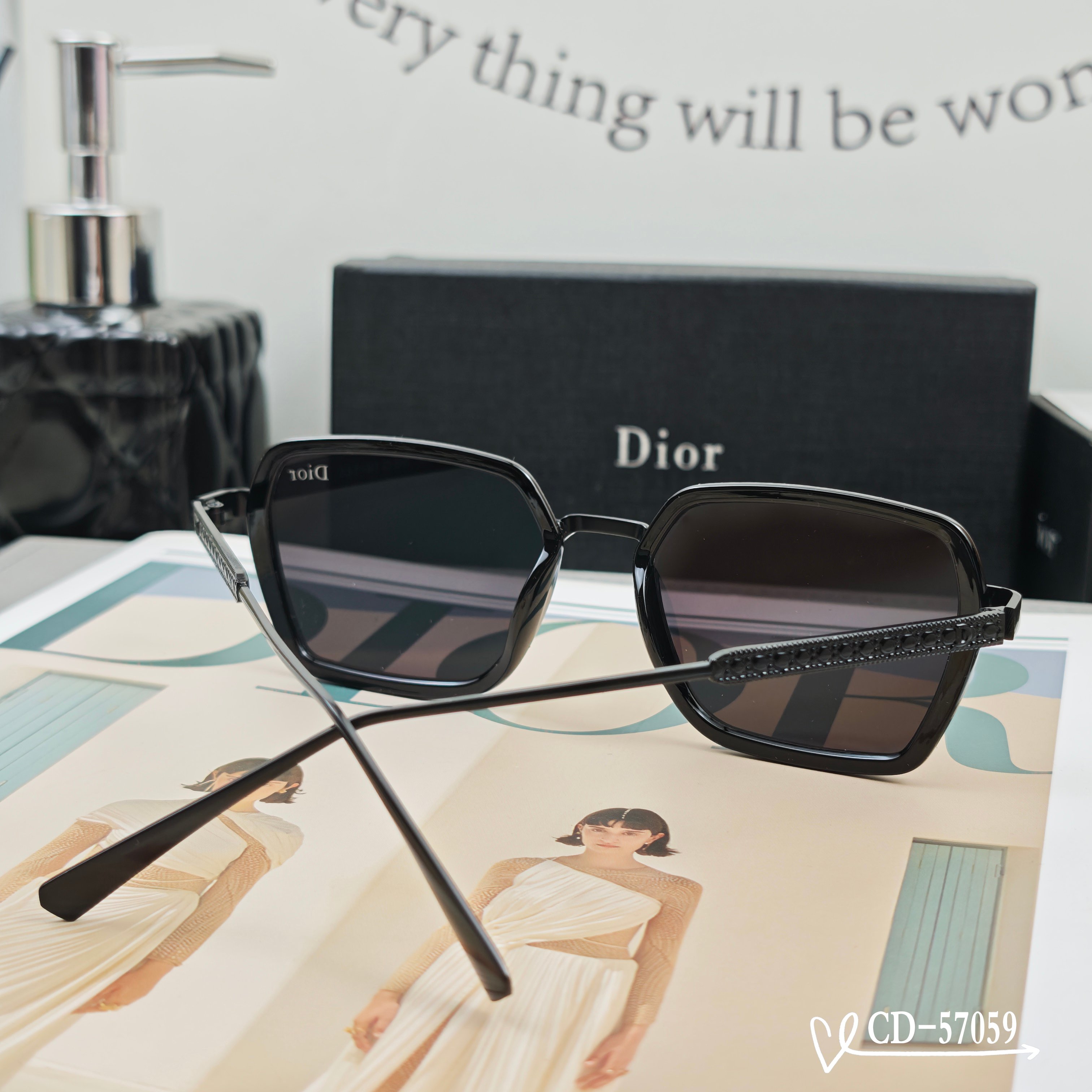 👓.【法国迪奥-DIOR】 🕶️.【宝丽来树脂偏光镜片】 ⭐️.【TR90镜架轻便佩戴舒适】 🌟.【si