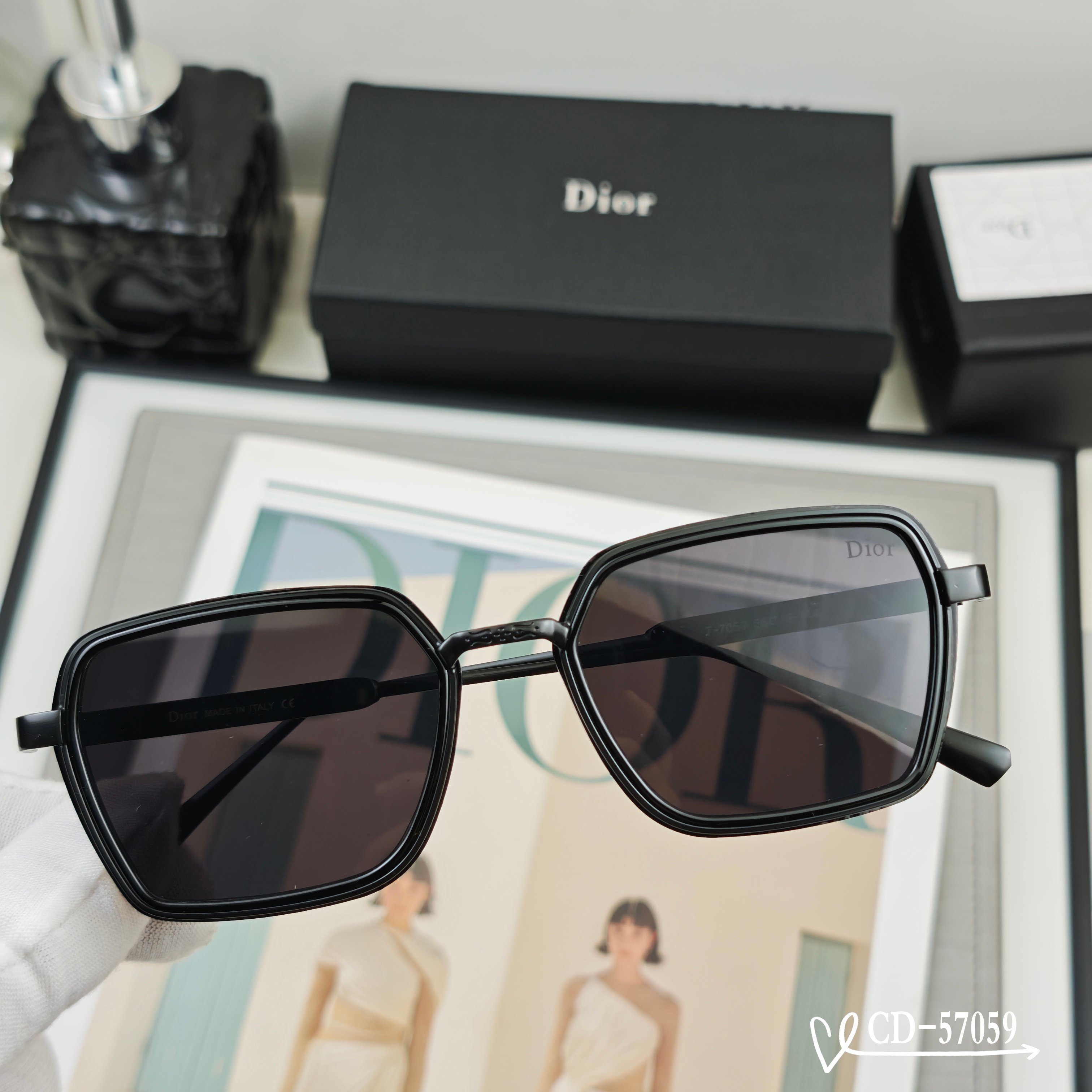 👓.【法国迪奥-DIOR】 🕶️.【宝丽来树脂偏光镜片】 ⭐️.【TR90镜架轻便佩戴舒适】 🌟.【si