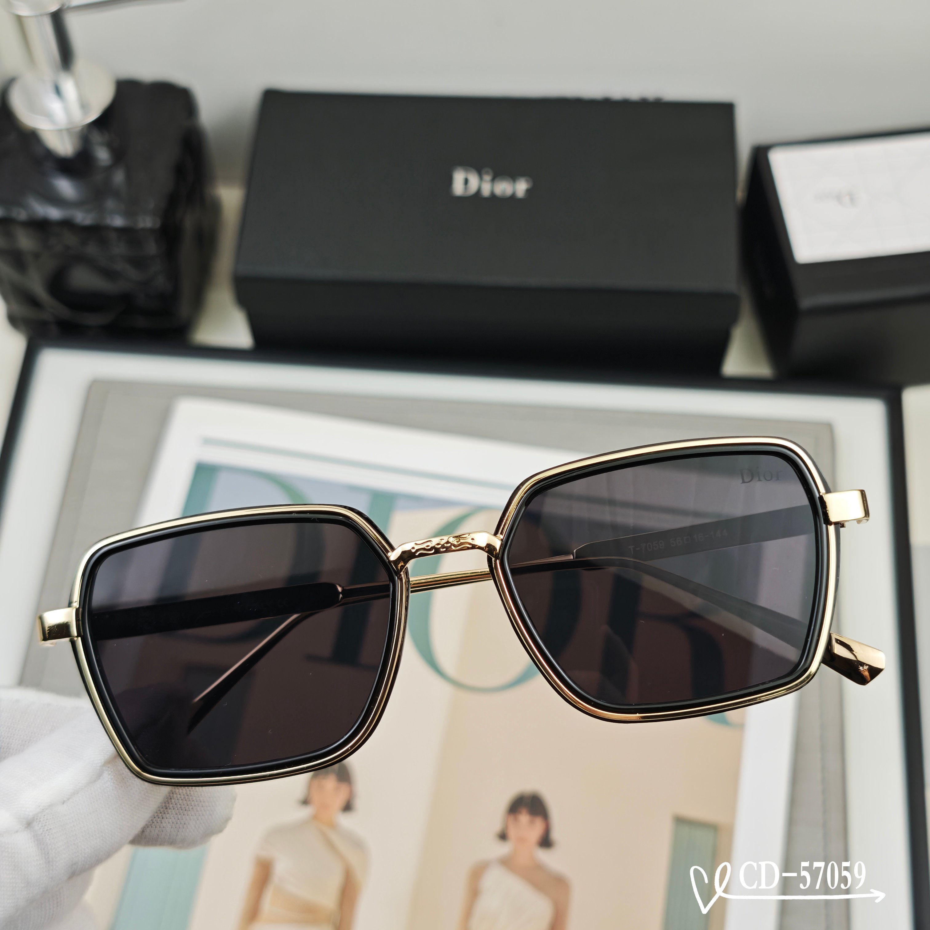 👓.【法国迪奥-DIOR】 🕶️.【宝丽来树脂偏光镜片】 ⭐️.【TR90镜架轻便佩戴舒适】 🌟.【si