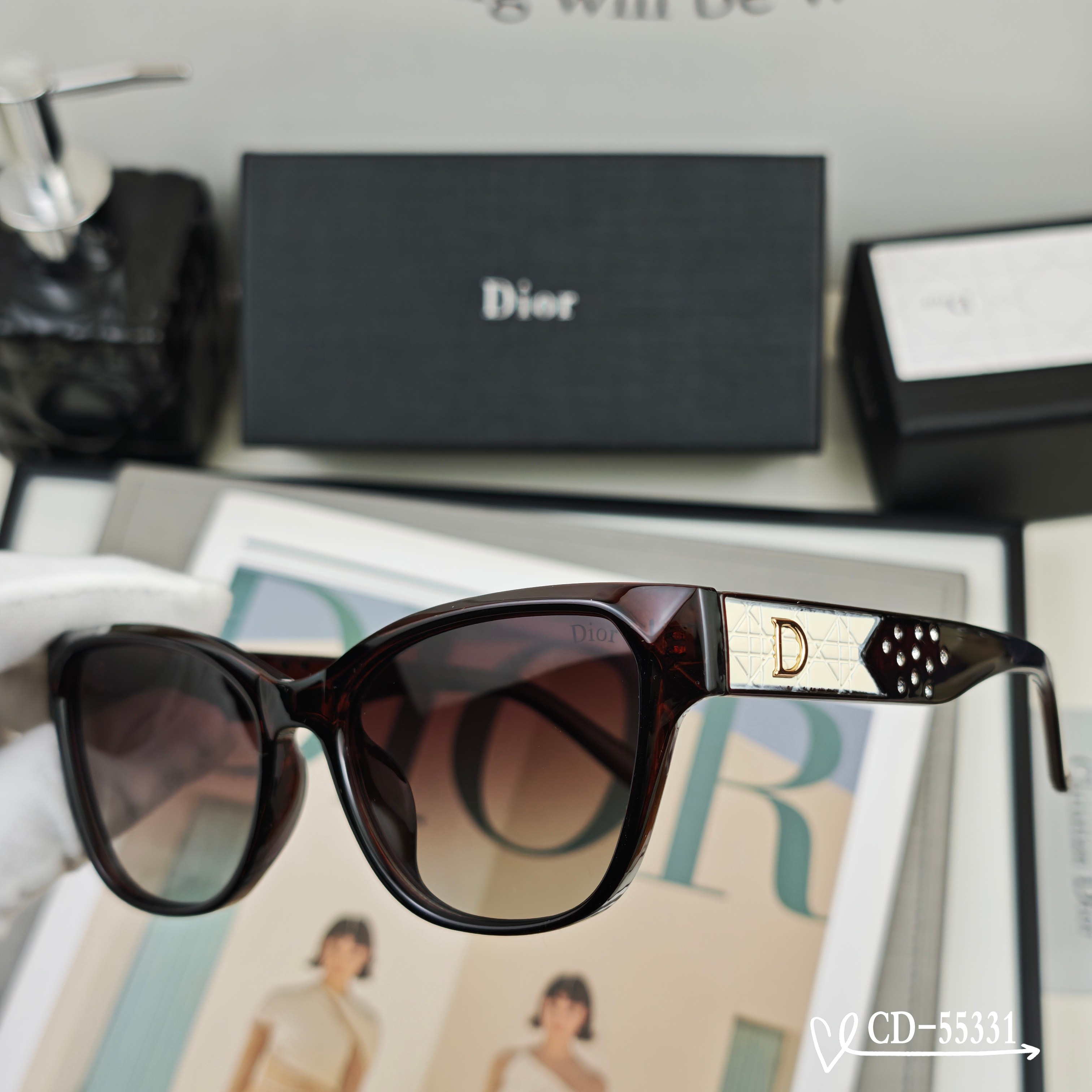 👓.【法国迪奥-DIOR】 🕶️.【宝丽来树脂偏光镜片】 ⭐️.【TR90镜架轻便佩戴舒适】 🌟.【si