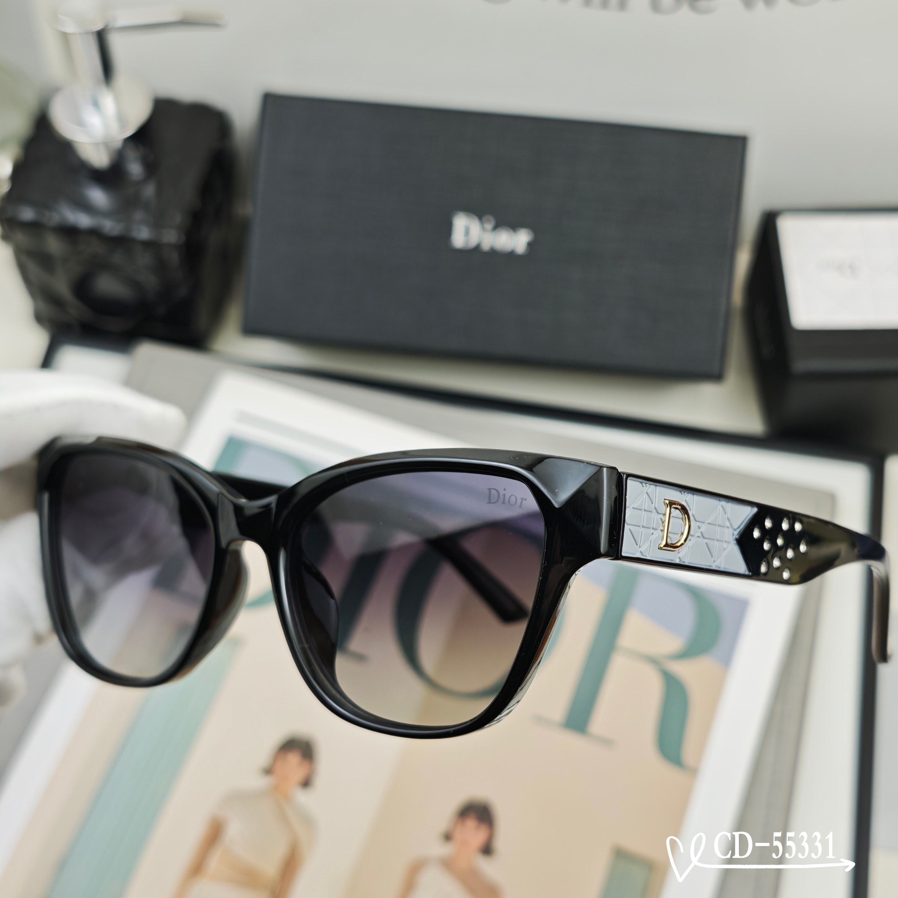 👓.【法国迪奥-DIOR】 🕶️.【宝丽来树脂偏光镜片】 ⭐️.【TR90镜架轻便佩戴舒适】 🌟.【si
