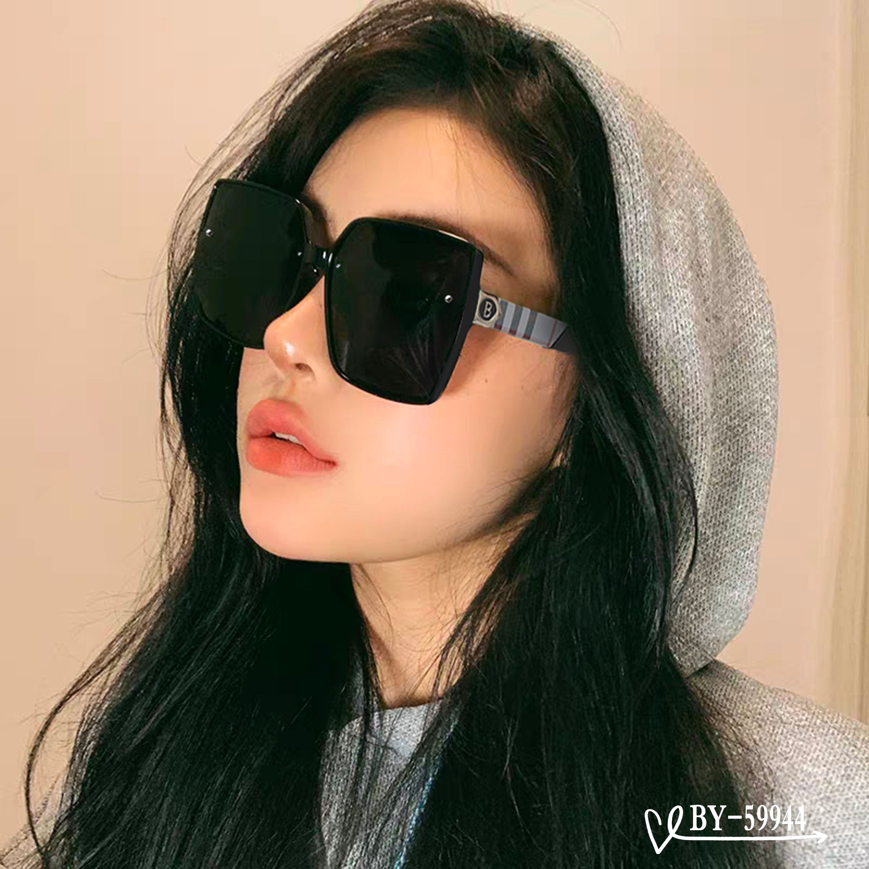 👓.【Burberry-巴宝莉】 🕶.【宝丽来树脂偏光镜片】 ⭐️ .【TR镜架轻便佩戴舒适】 🌟 .【
