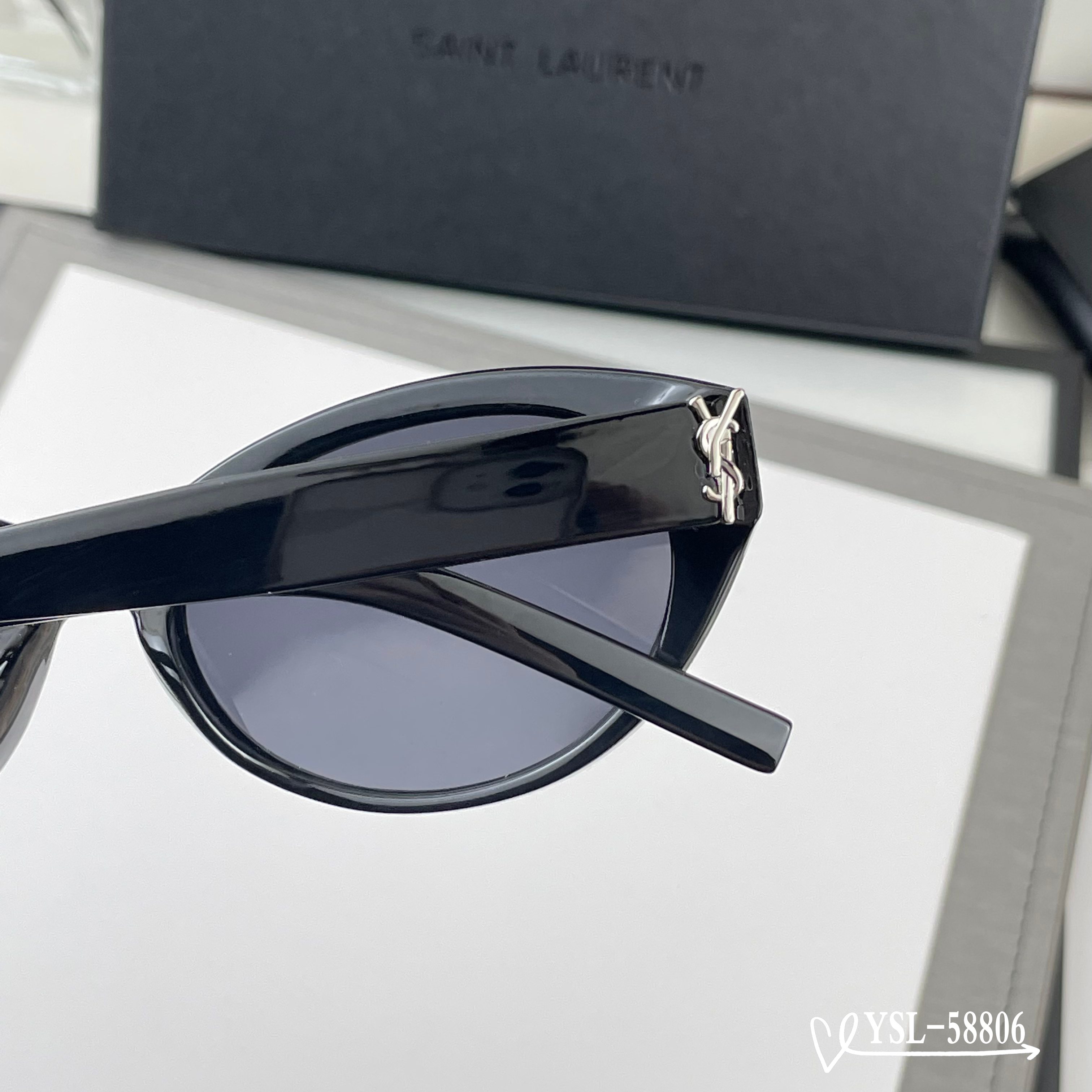 👓.【圣罗兰-ysl】 🕶.【宝丽来树脂高清镜片】 ⭐️ .【TR90镜架-轻便佩戴舒适】 🌟 .【si
