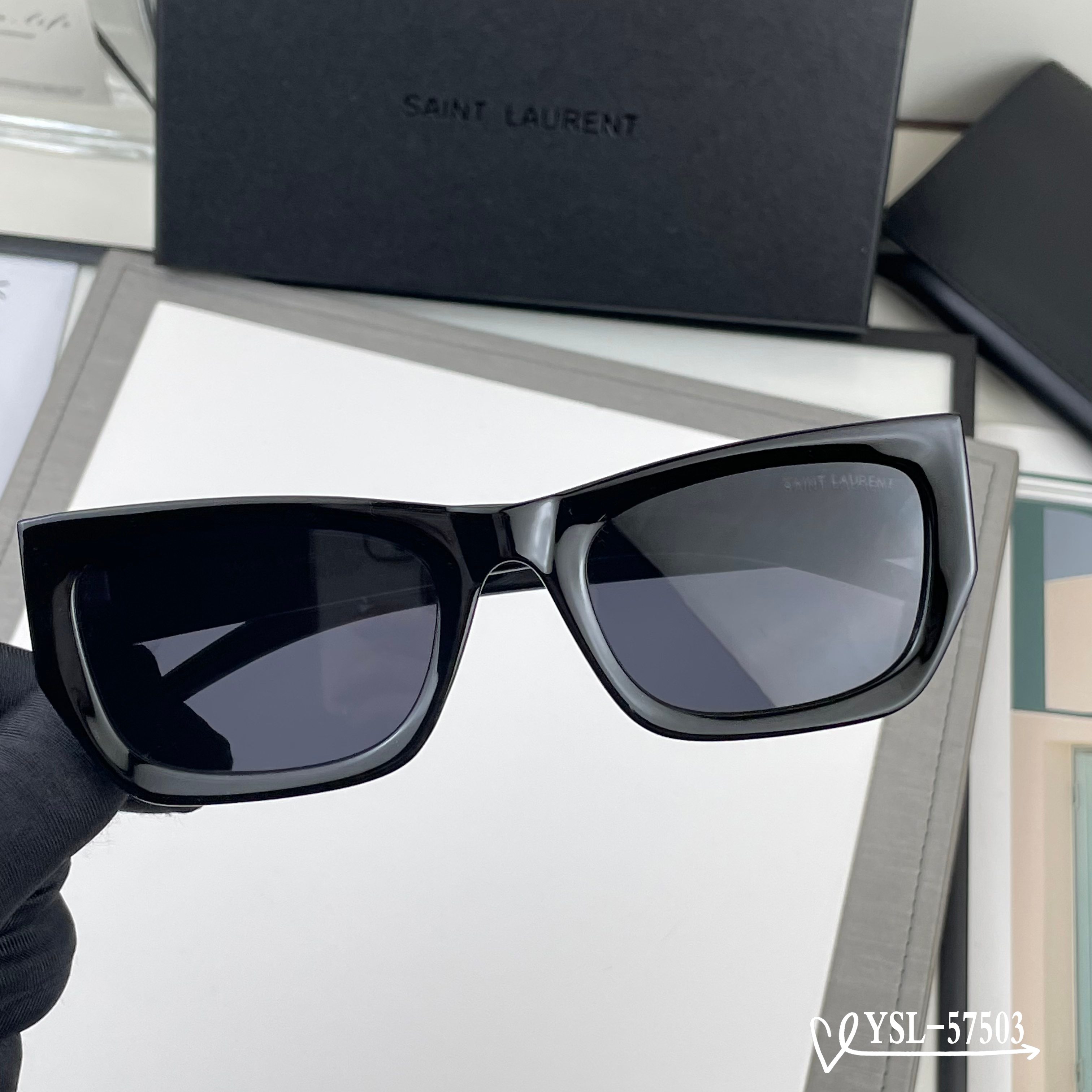 👓.【圣罗兰-ysl】 🕶.【宝丽来树脂高清镜片】 ⭐️ .【TR90镜架-轻便佩戴舒适】 🌟 .【si