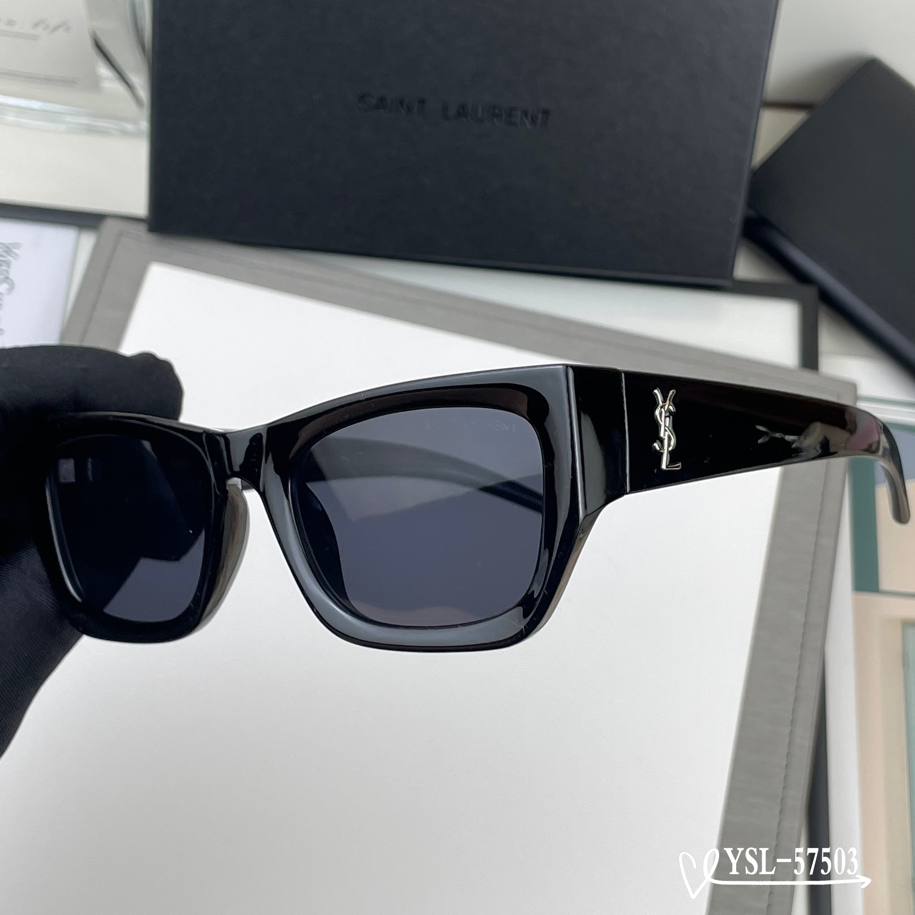 👓.【圣罗兰-ysl】 🕶.【宝丽来树脂高清镜片】 ⭐️ .【TR90镜架-轻便佩戴舒适】 🌟 .【si