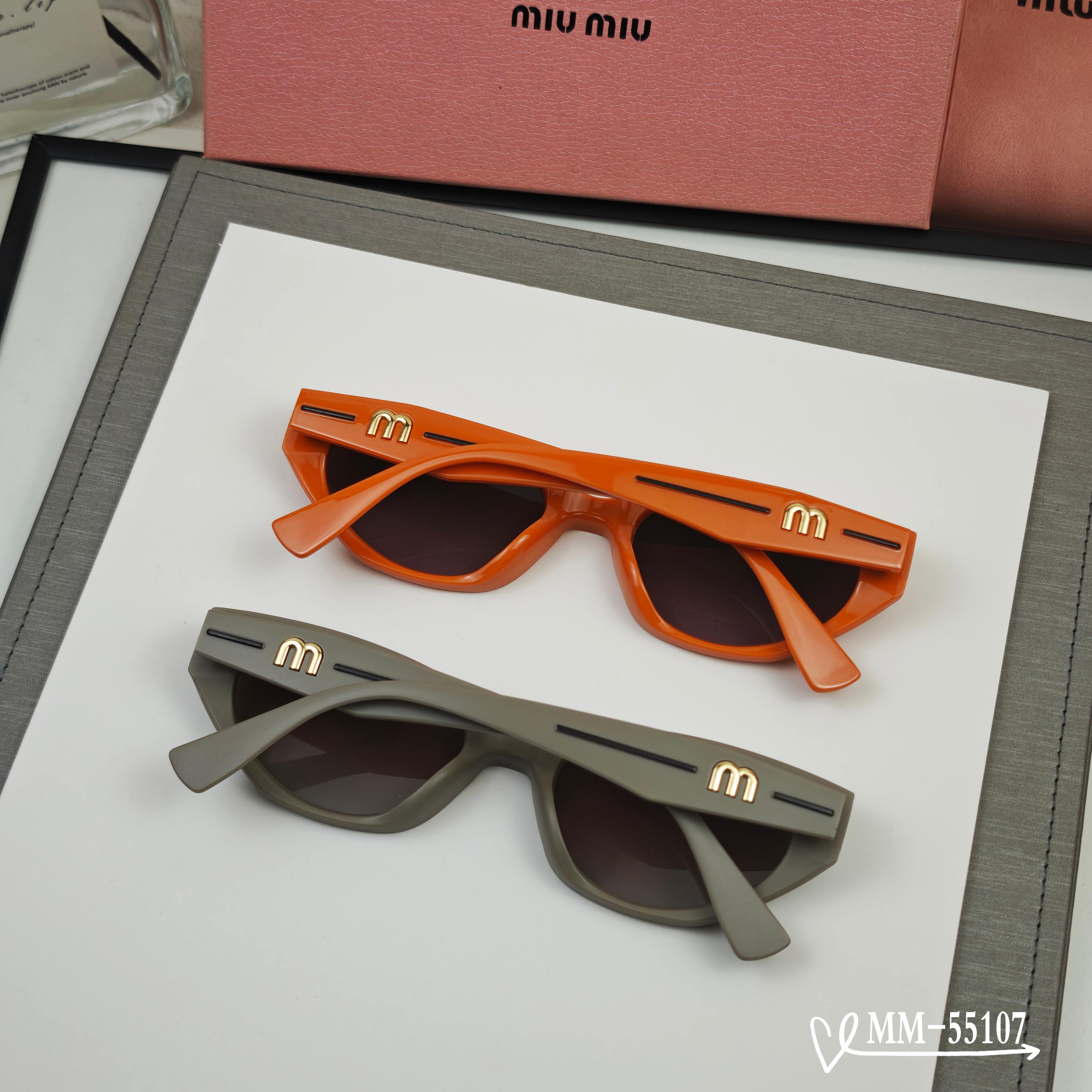 👓.【意大利谬谬-miumiu】 🕶.【宝丽来树脂偏光镜片】 ⭐️.【TR90镜架轻便佩戴舒适】 🌟.【