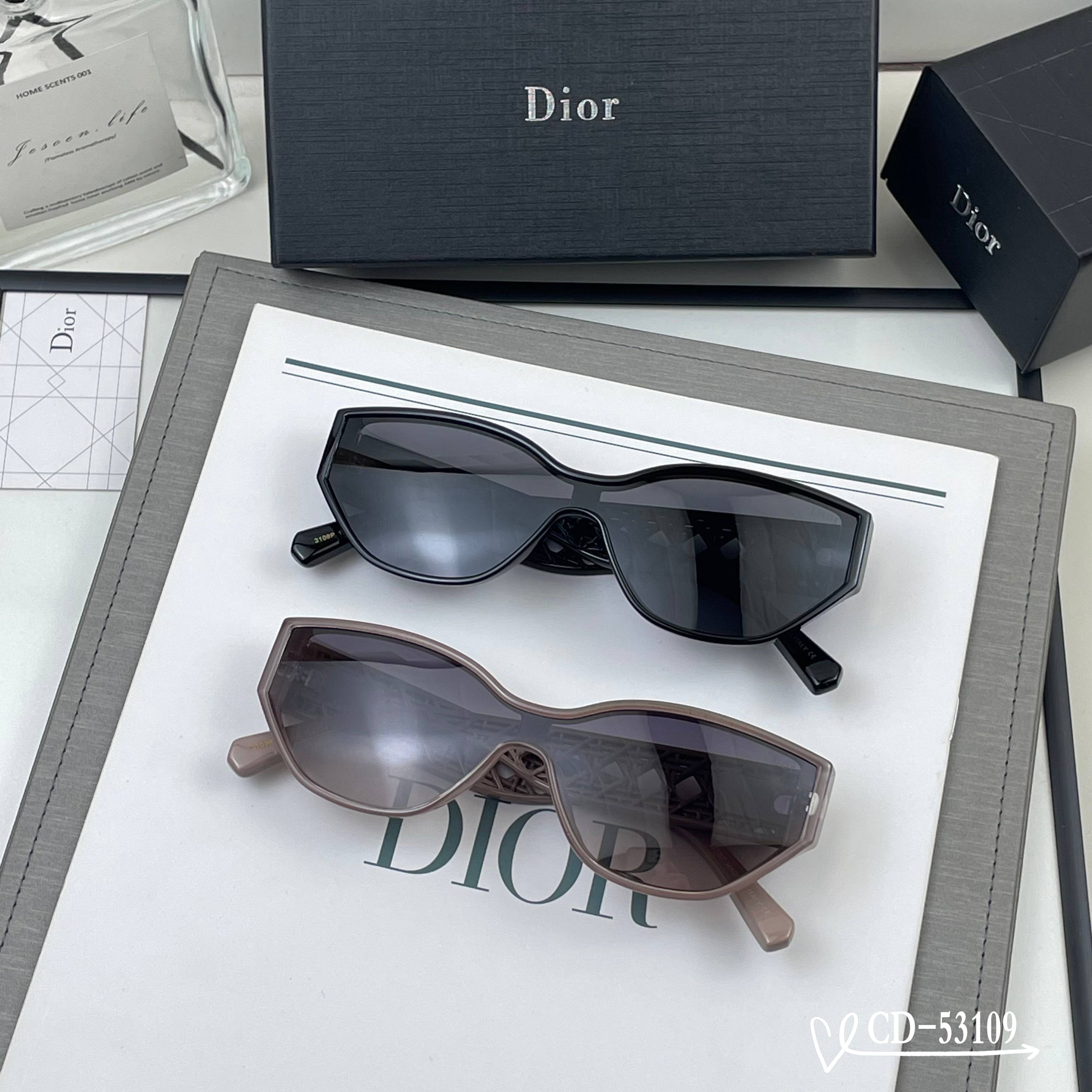 👓.【法国迪奥-DIOR】 🕶️.【宝丽来树脂偏光镜片】 ⭐️.【TR90镜架轻便佩戴舒适】 🌟.【si