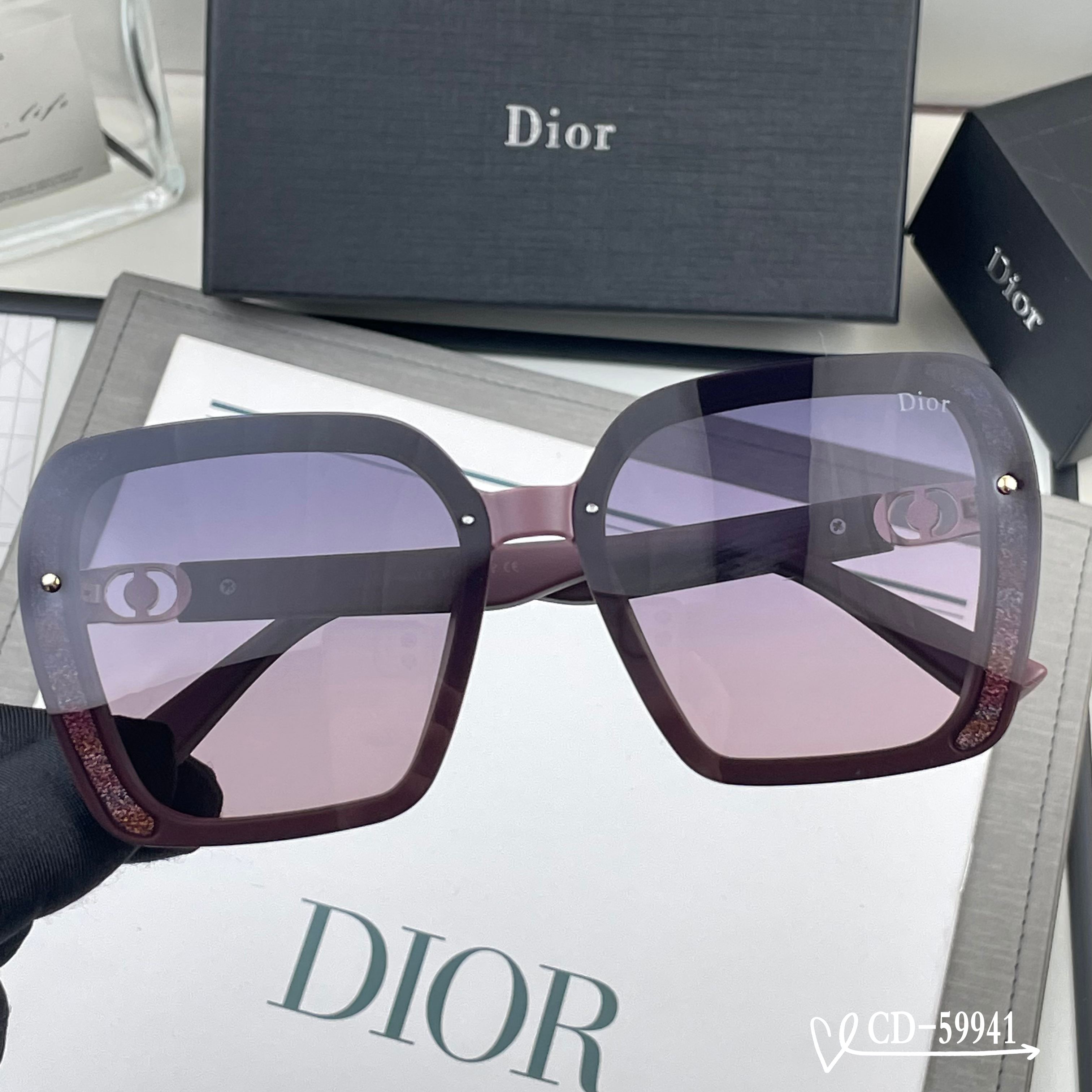 👓.【法国迪奥-DIOR】 🕶️.【宝丽来树脂偏光镜片】 ⭐️.【TR90镜架轻便佩戴舒适】 🌟.【si