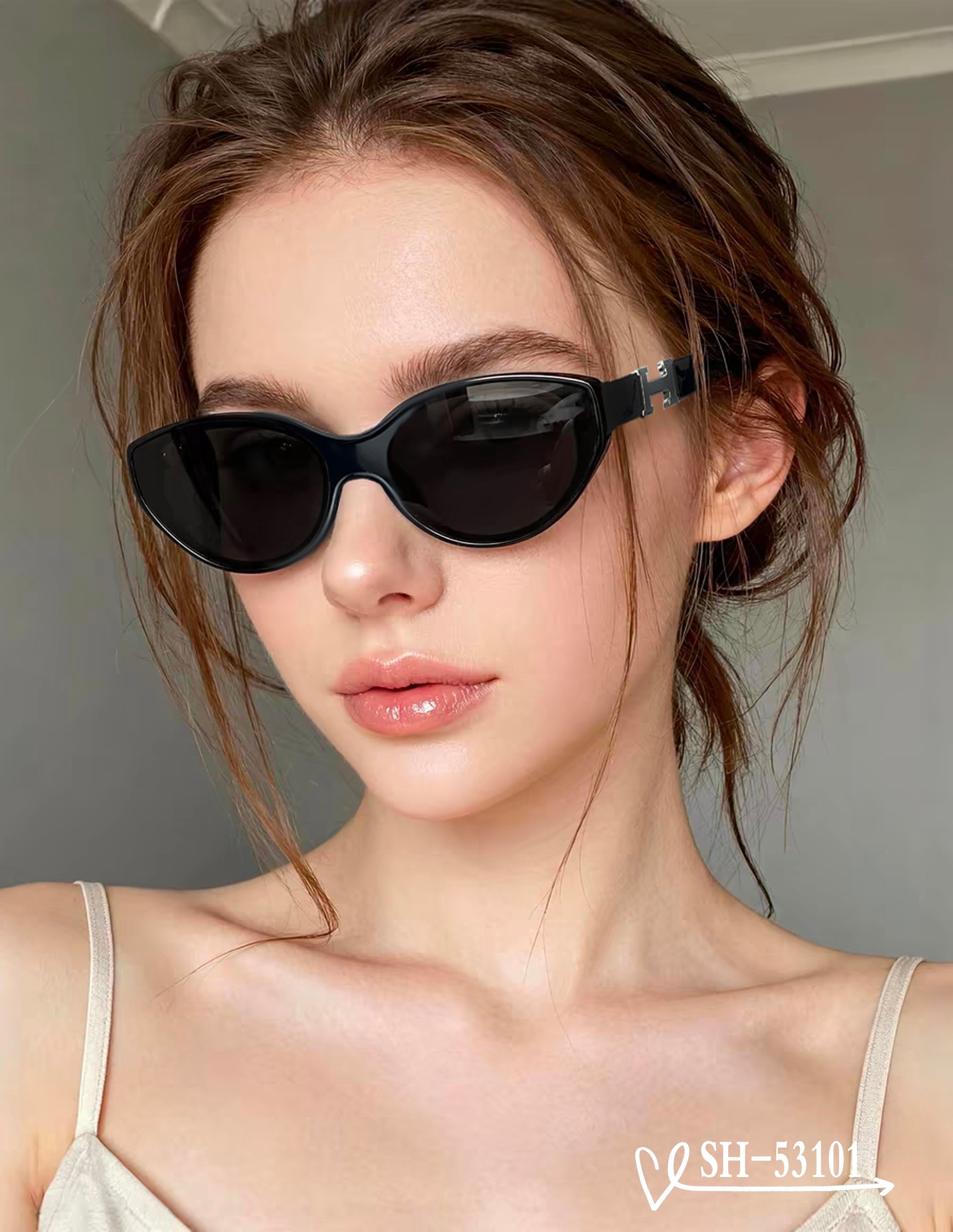 👓.【爱马仕-HERMES】 🕶.【宝丽来树脂偏光镜片】 ⭐️.【TR90镜架轻便佩戴舒适】 🌟.【si