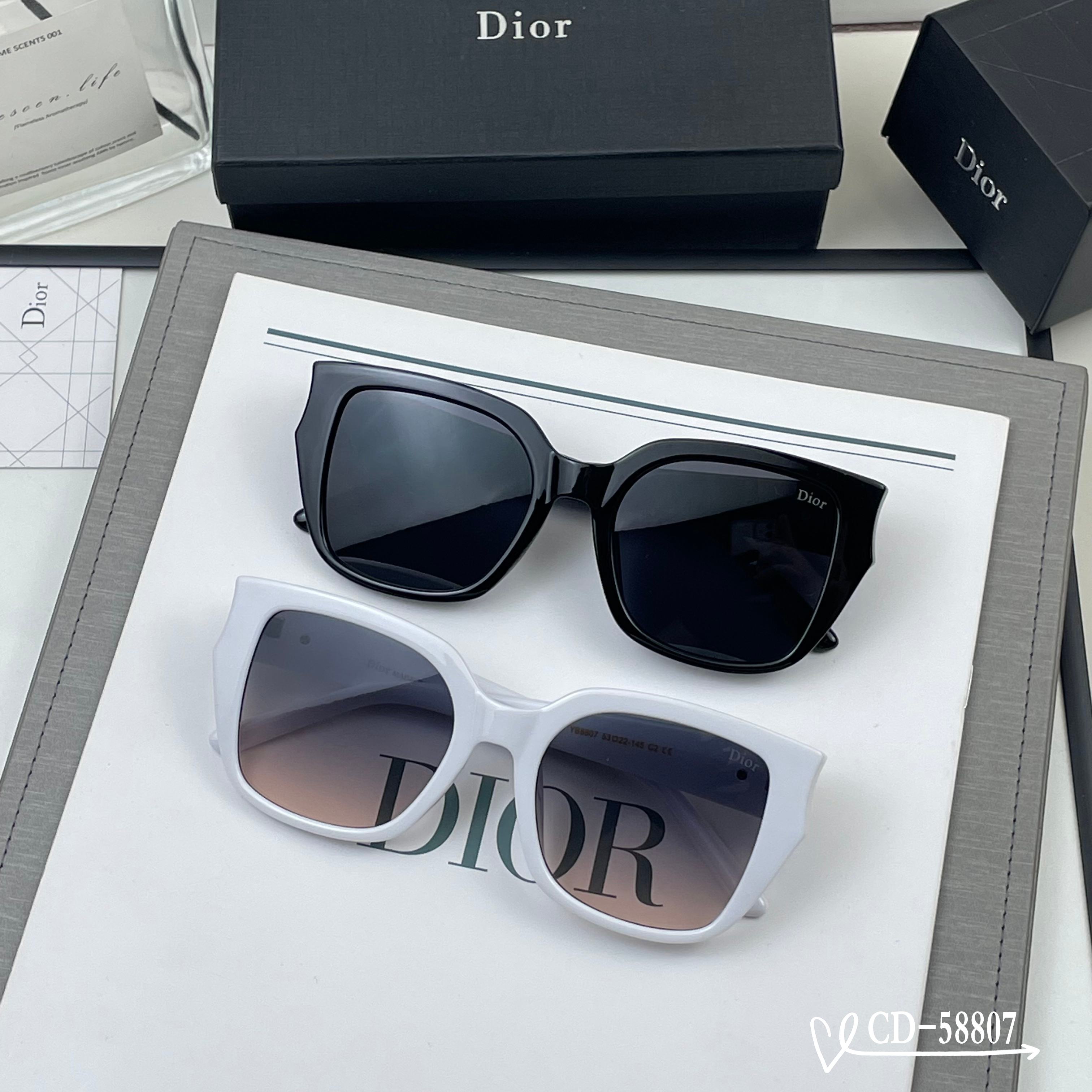 👓.【法国迪奥-DIOR】 🕶️.【宝丽来树脂偏光镜片】 ⭐️.【TR90镜架轻便佩戴舒适】 🌟.【si