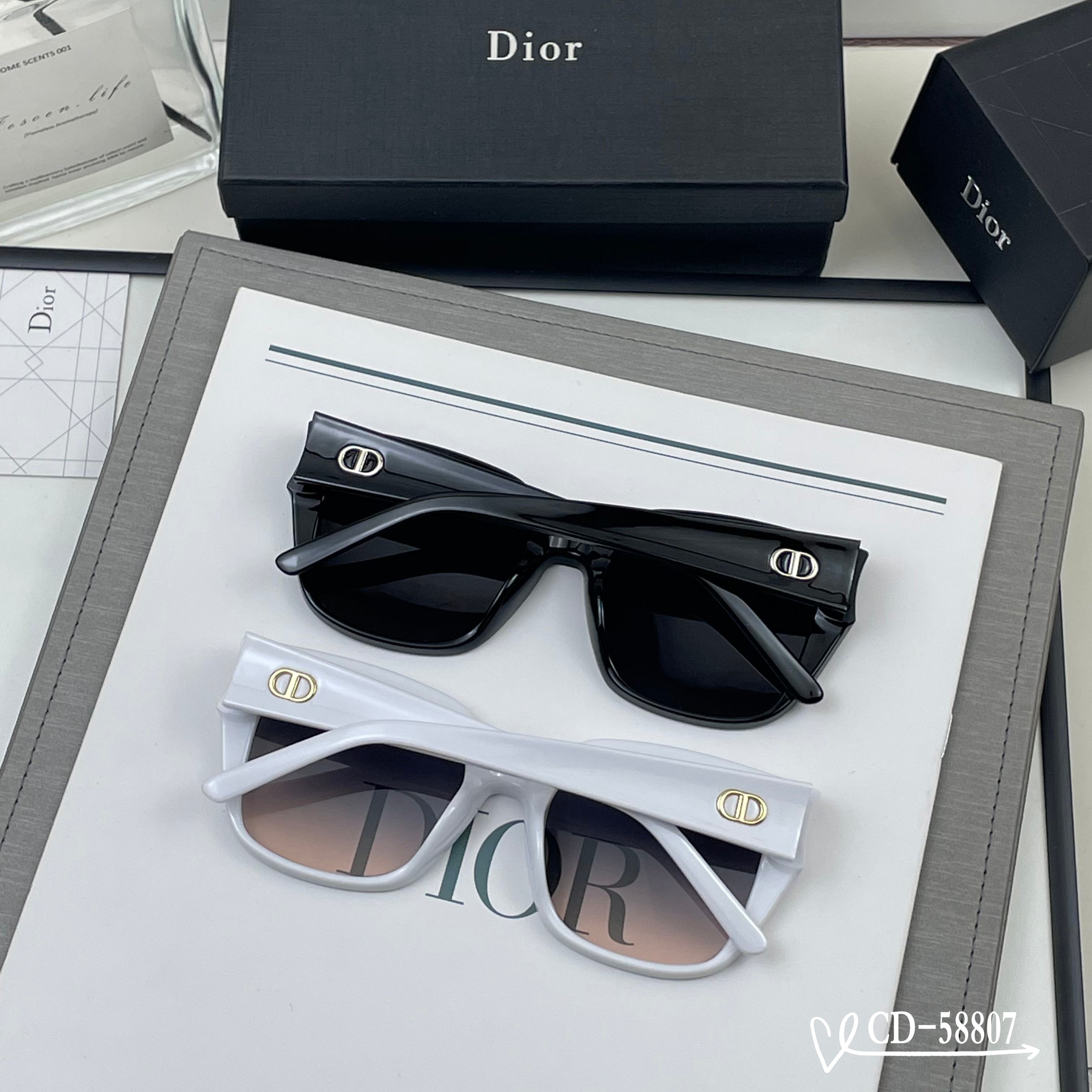 👓.【法国迪奥-DIOR】 🕶️.【宝丽来树脂偏光镜片】 ⭐️.【TR90镜架轻便佩戴舒适】 🌟.【si