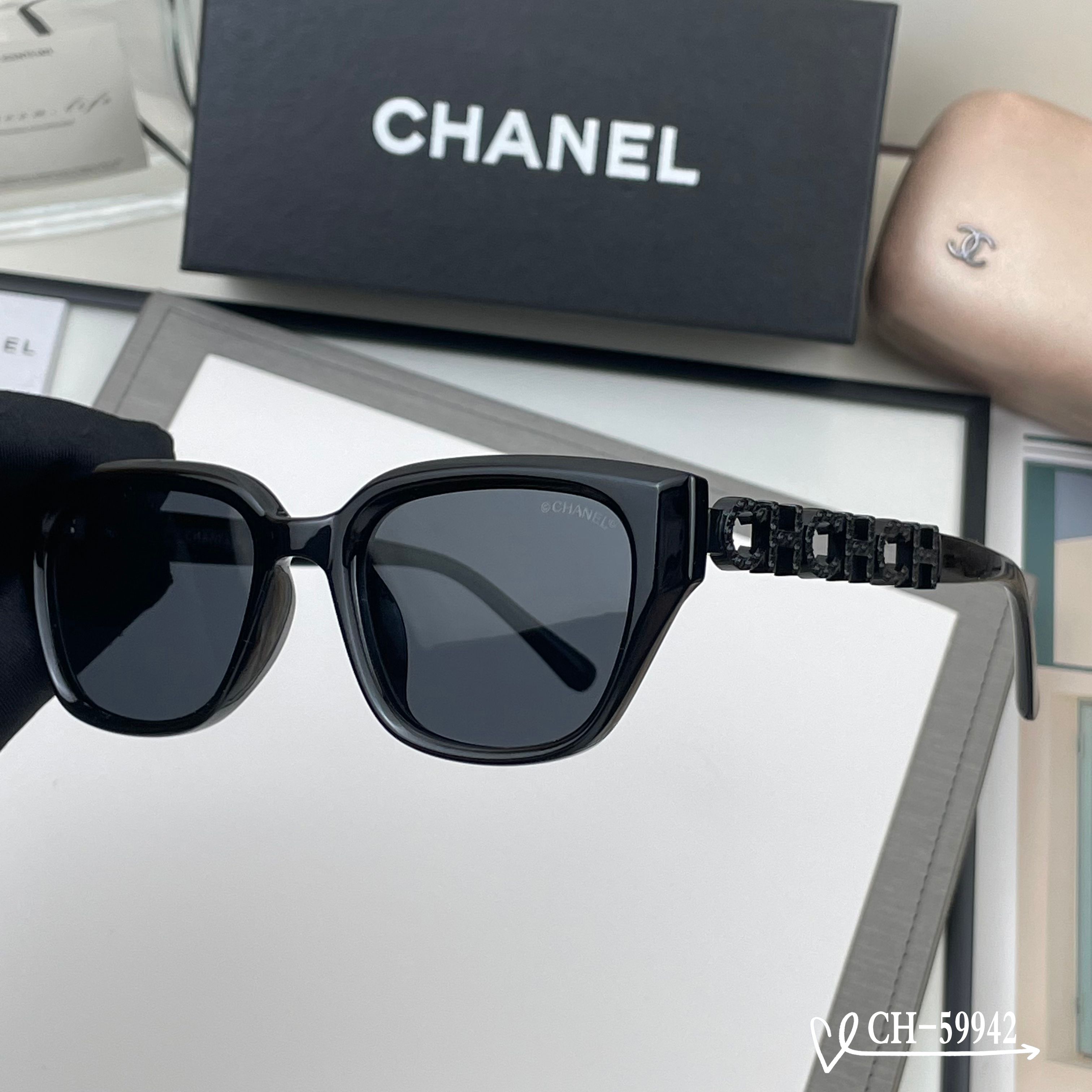 👓.【法国香奈儿-CHANEL】 🕶.【宝丽来树脂高清镜片】 ⭐️.【TR镜架-轻便佩戴舒适】 🌟.【s