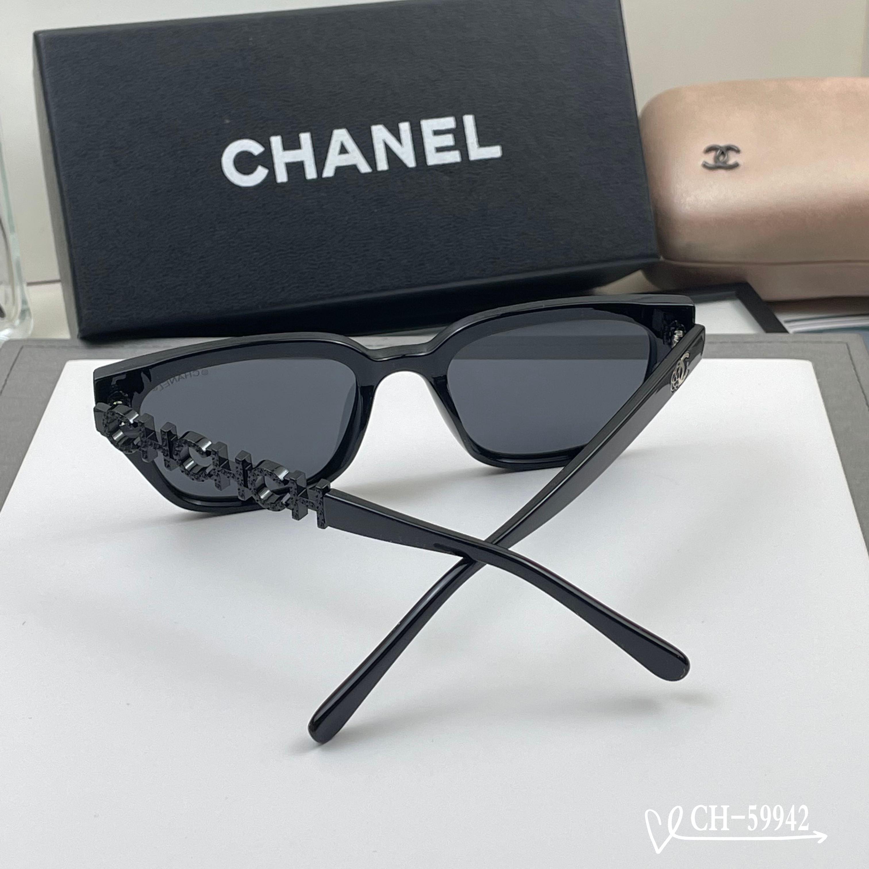 👓.【法国香奈儿-CHANEL】 🕶.【宝丽来树脂高清镜片】 ⭐️.【TR镜架-轻便佩戴舒适】 🌟.【s