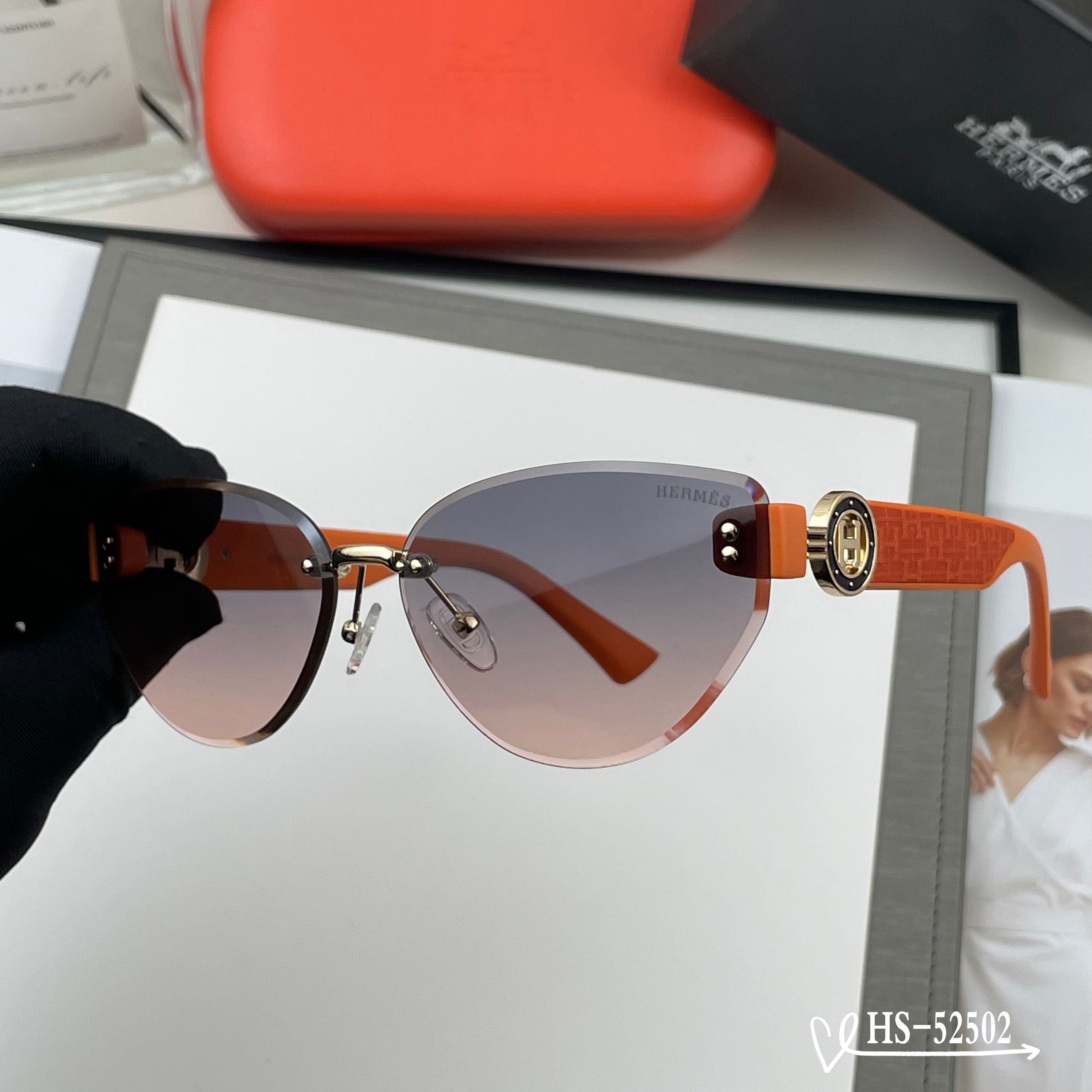 👓.【爱马仕-HERMES】 🕶.【宝丽来树脂偏光镜片】 ⭐️.【TR90镜架轻便佩戴舒适】 🌟.【si