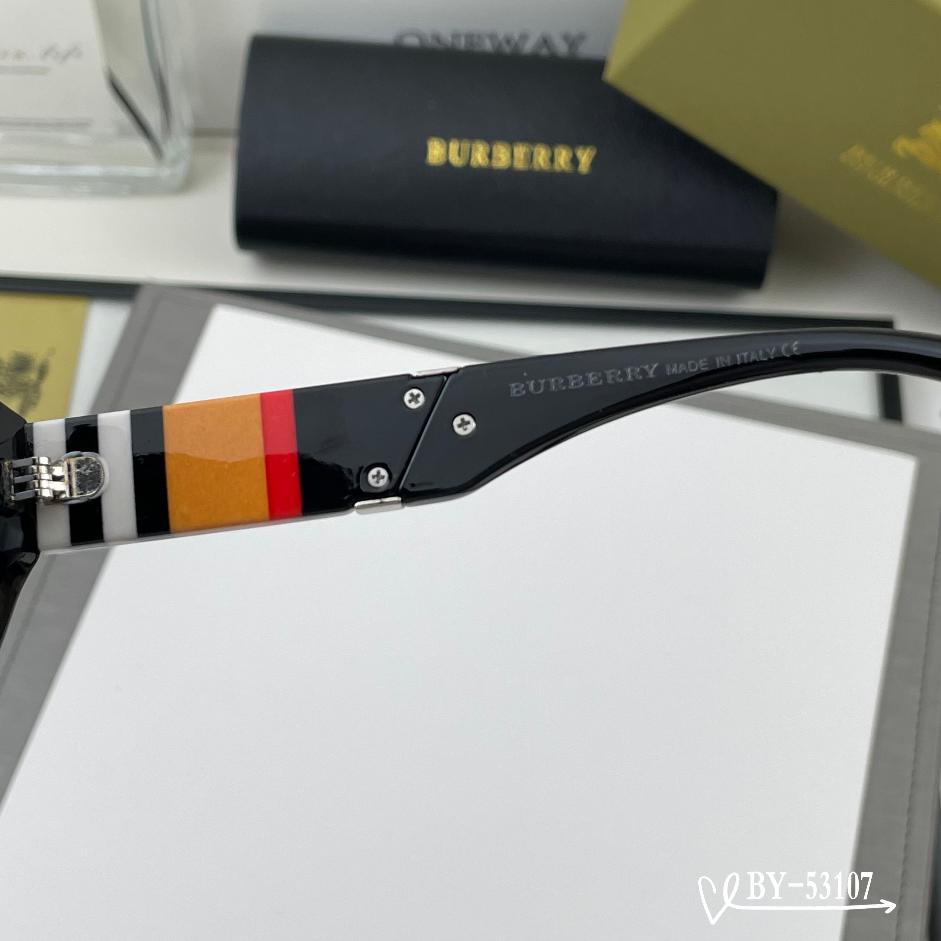 👓.【Burberry-巴宝莉】 🕶.【宝丽来树脂偏光镜片】 ⭐️ .【TR镜架轻便佩戴舒适】 🌟 .【