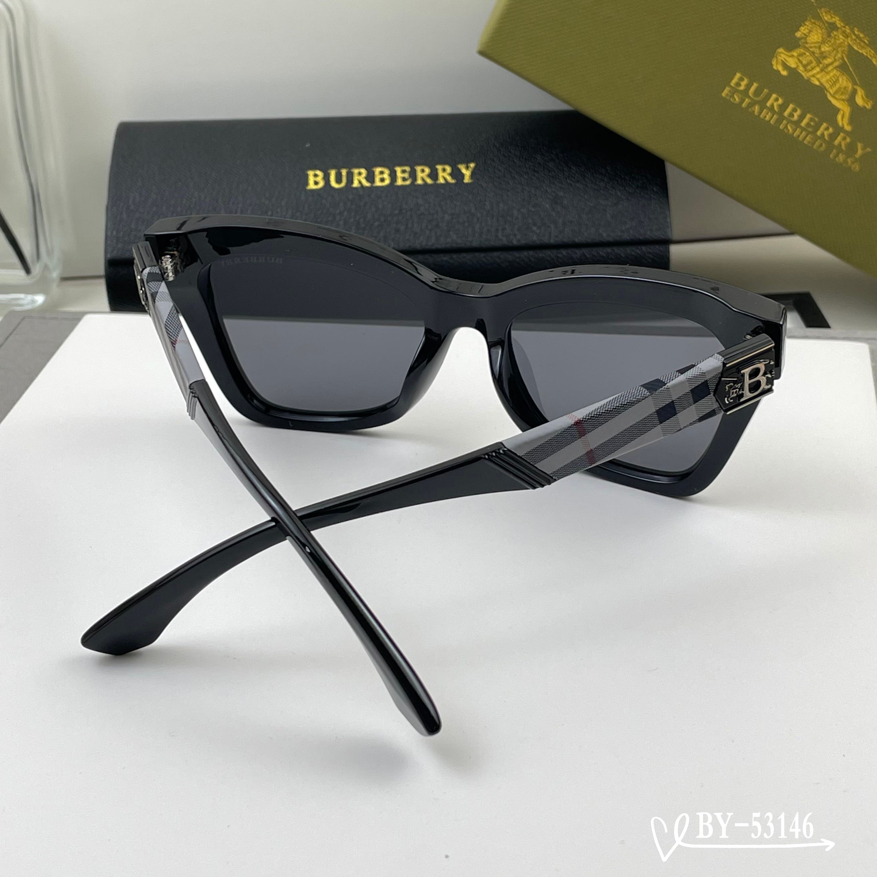 👓.【Burberry-巴宝莉】 🕶.【宝丽来树脂偏光镜片】 ⭐️ .【TR镜架轻便佩戴舒适】 🌟 .【