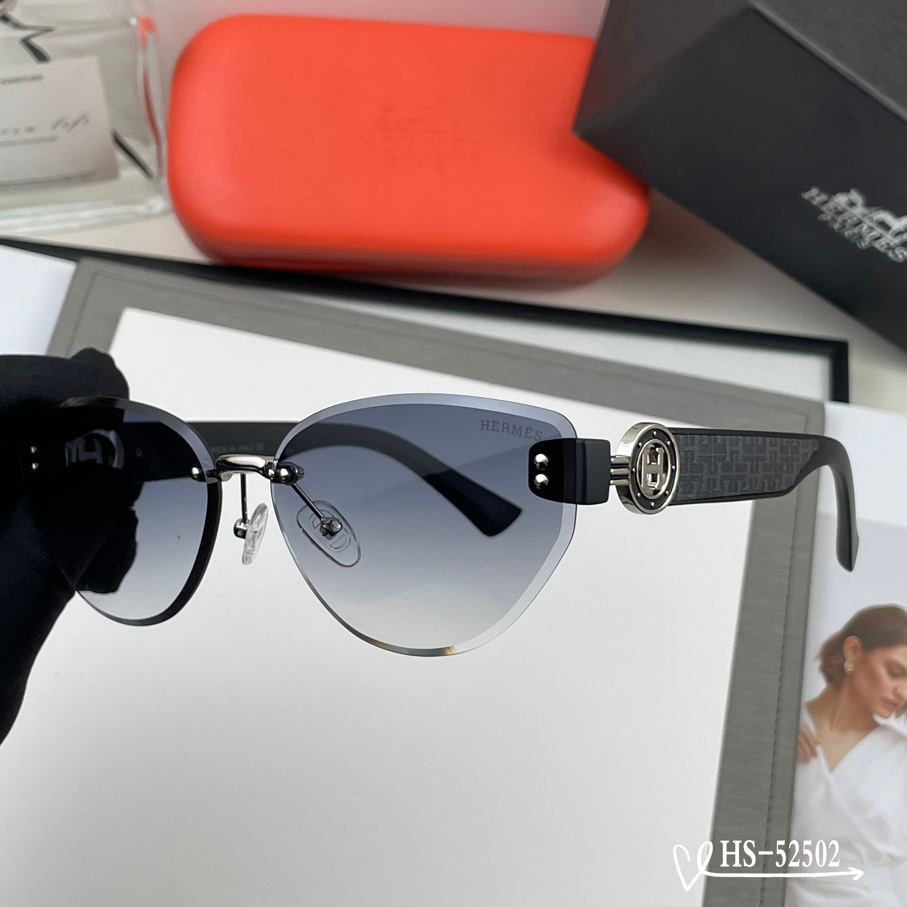 👓.【爱马仕-HERMES】 🕶.【宝丽来树脂偏光镜片】 ⭐️.【TR90镜架轻便佩戴舒适】 🌟.【si
