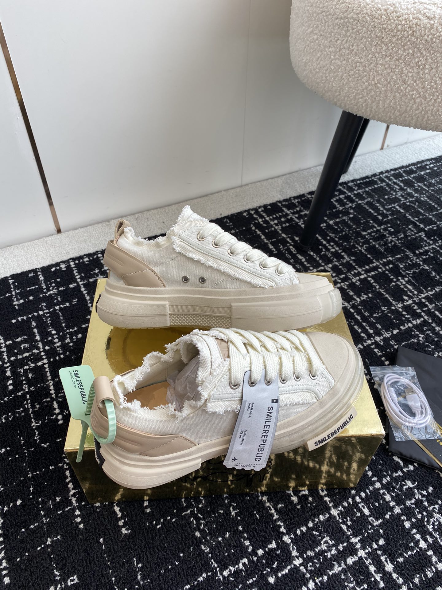 Fashion Sneakers: SMILEREPUBLIC Seon Jian, SR Galaxy 70s Style with Thick Base - 图片 4