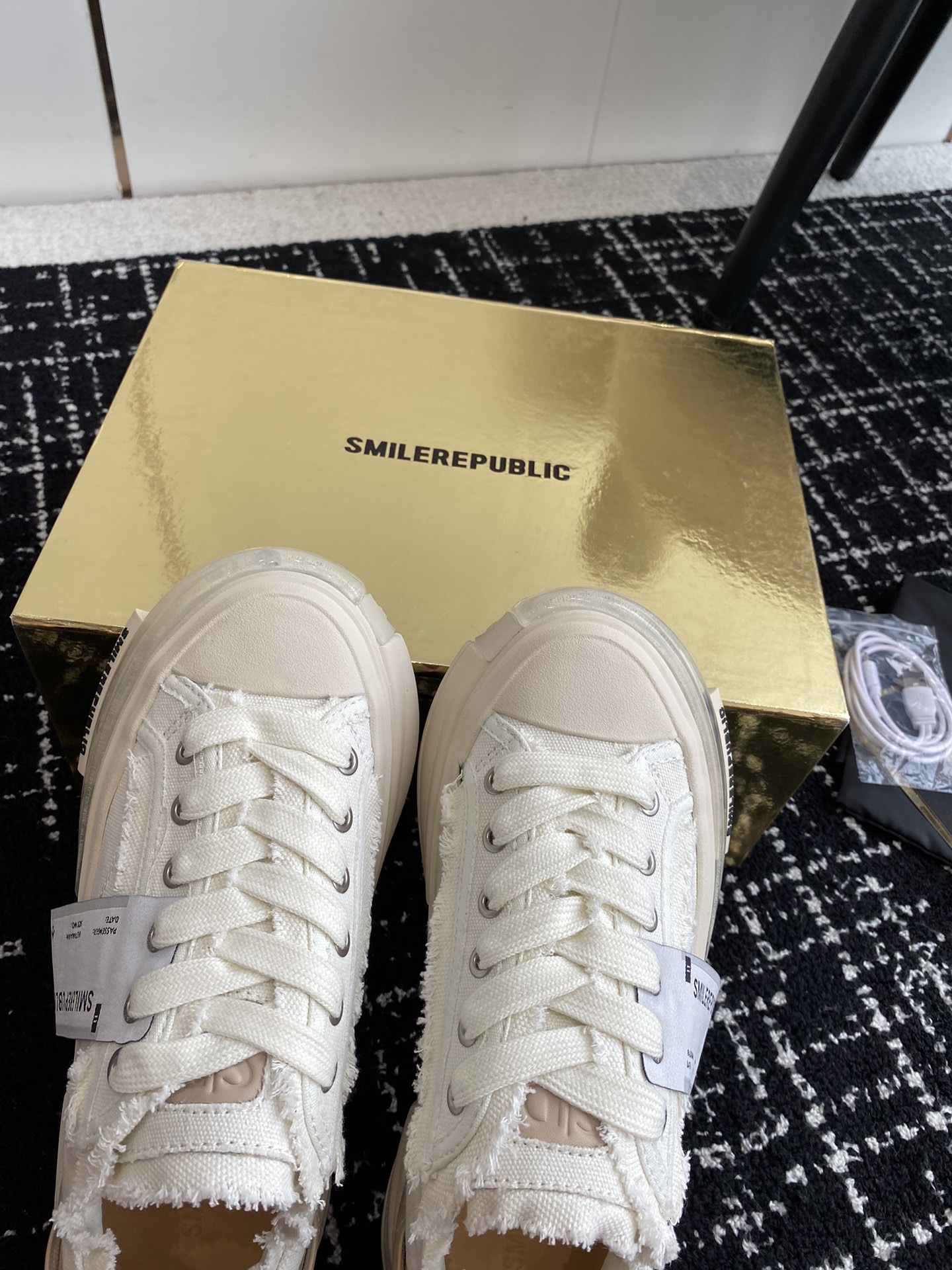 Fashion Sneakers: SMILEREPUBLIC Seon Jian, SR Galaxy 70s Style with Thick Base - 图片 5