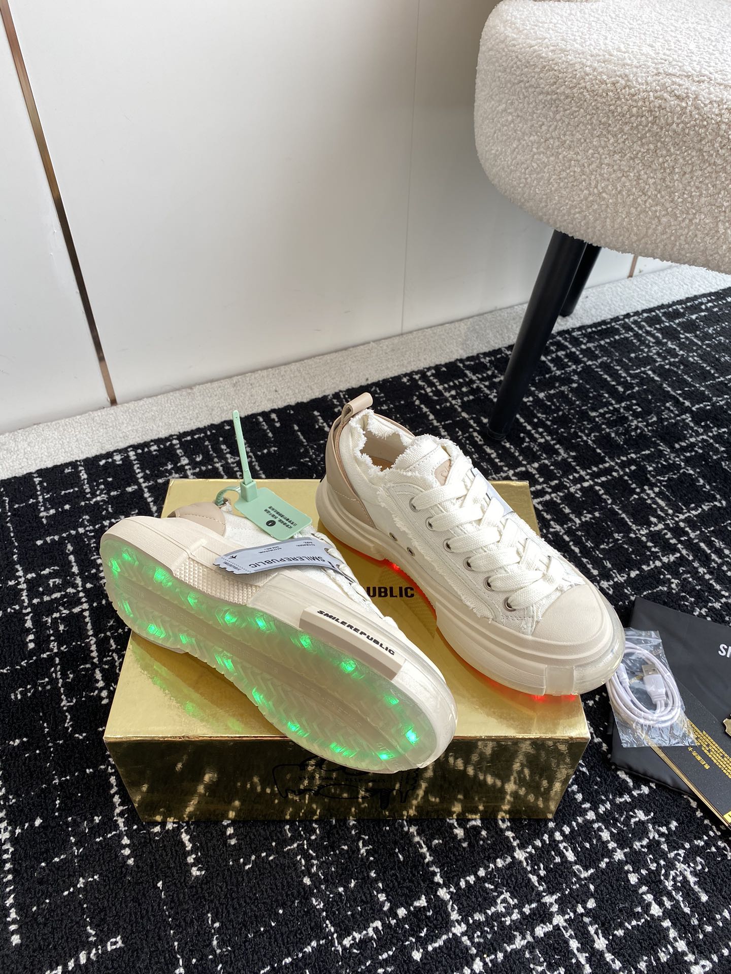 Fashion Sneakers: SMILEREPUBLIC Seon Jian, SR Galaxy 70s Style with Thick Base - 图片 9