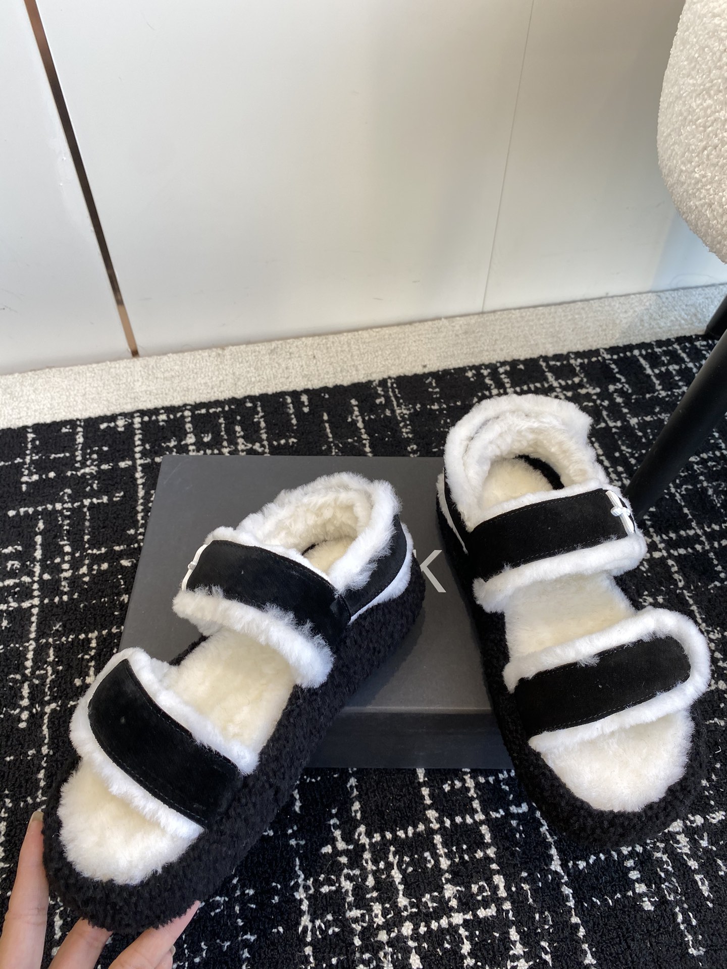 Substitute level 650 SMFK hairy sandals, with socks, it’s pretty hot, cute, stylish designs. Size: #35-40 - 图片 6