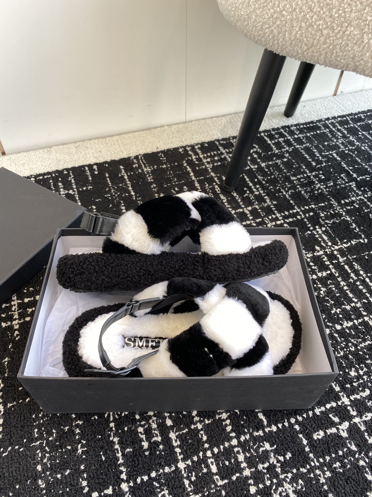 Substitute level 650 SMFK hairy sandals, with socks, it’s pretty hot, cute, stylish designs. Size: #35-40 - 图片 4