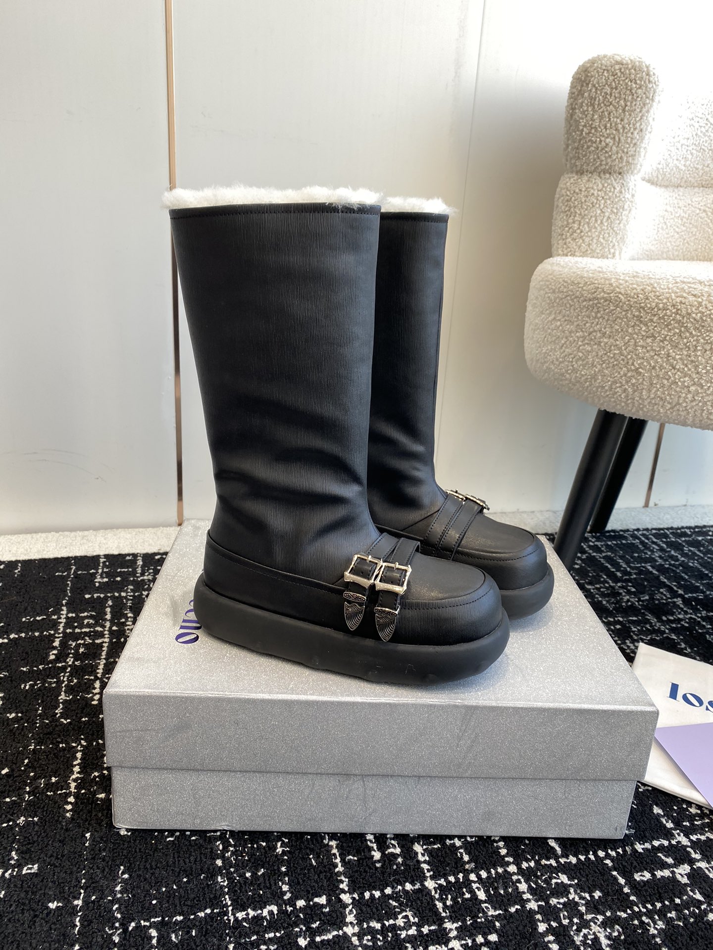 Unique Snow Boots Series by Substitute: Handcrafted with Fine Leather and Pure Wool - 图片 2