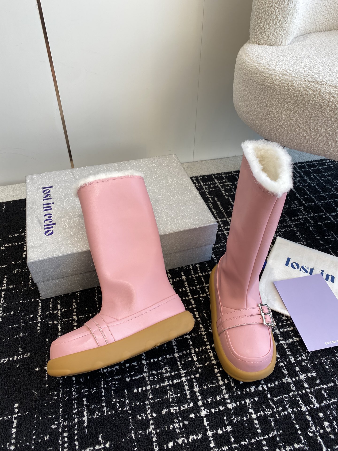 Luxury Snow Boots Series by Substitute: Unique Design, Premium Materials, and Classic Appeal - 图片 5