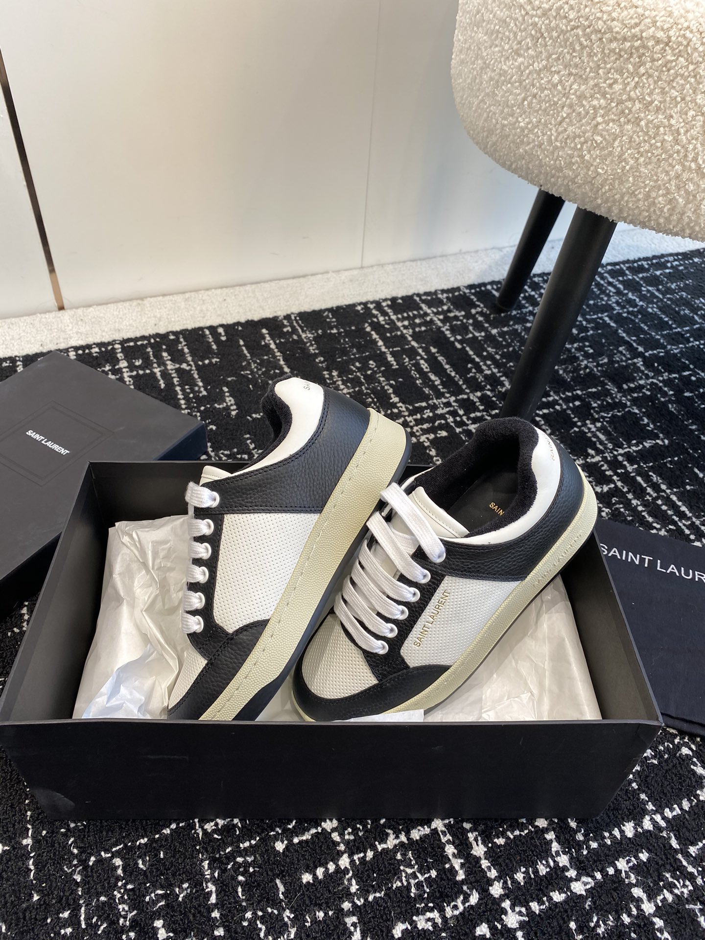 SAINT LAURENT White Low-Band Sneakers Review – Toshio-sensei 897 - 图片 5