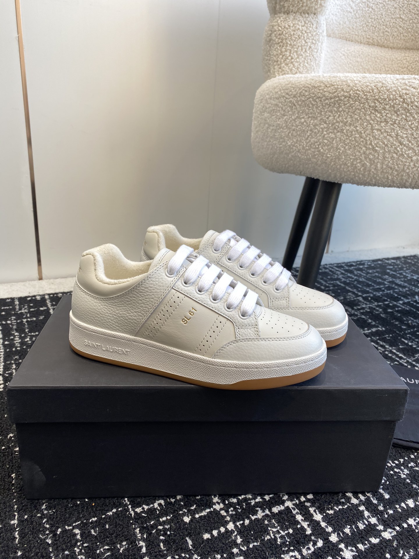 SAINT LAURENT White Low-Band Sneakers Review - 图片 2
