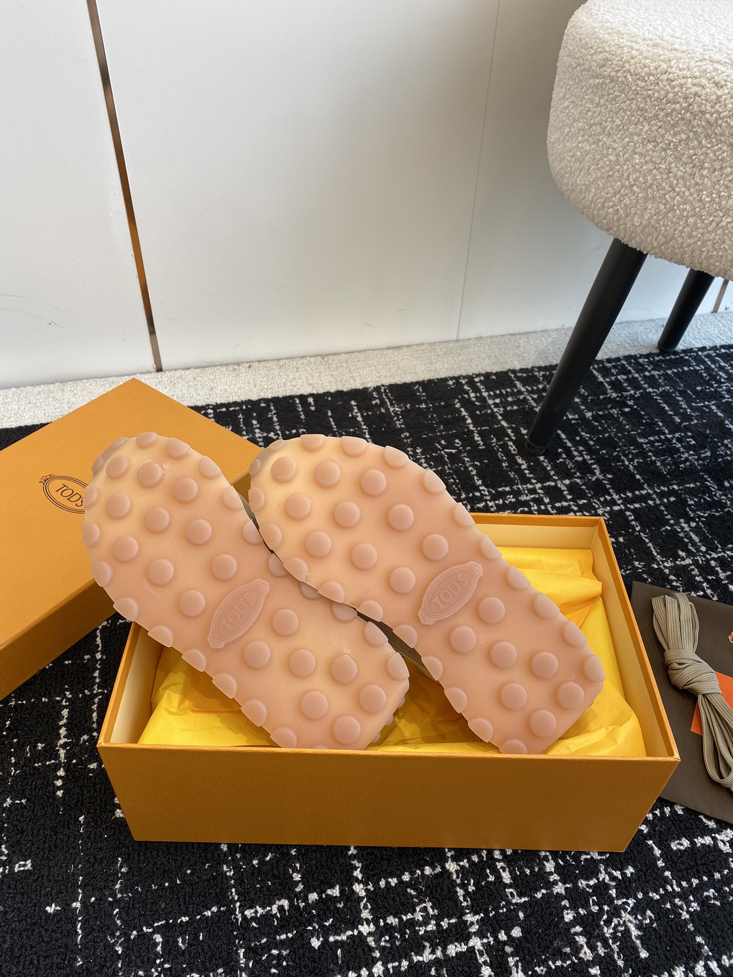 Trendy Tods Loafers for Daily Commuting: Comfortable and Stylish Classic Design - 图片 8