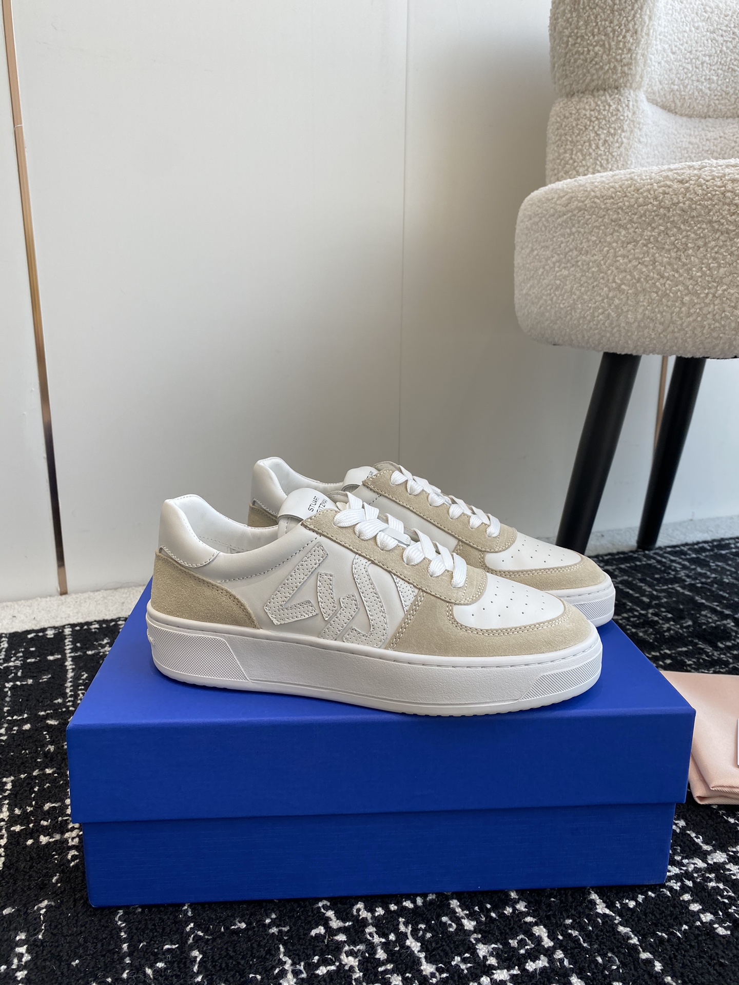 Purchasing level Stuart Weitzma n high version SW low-top casual sneakers
