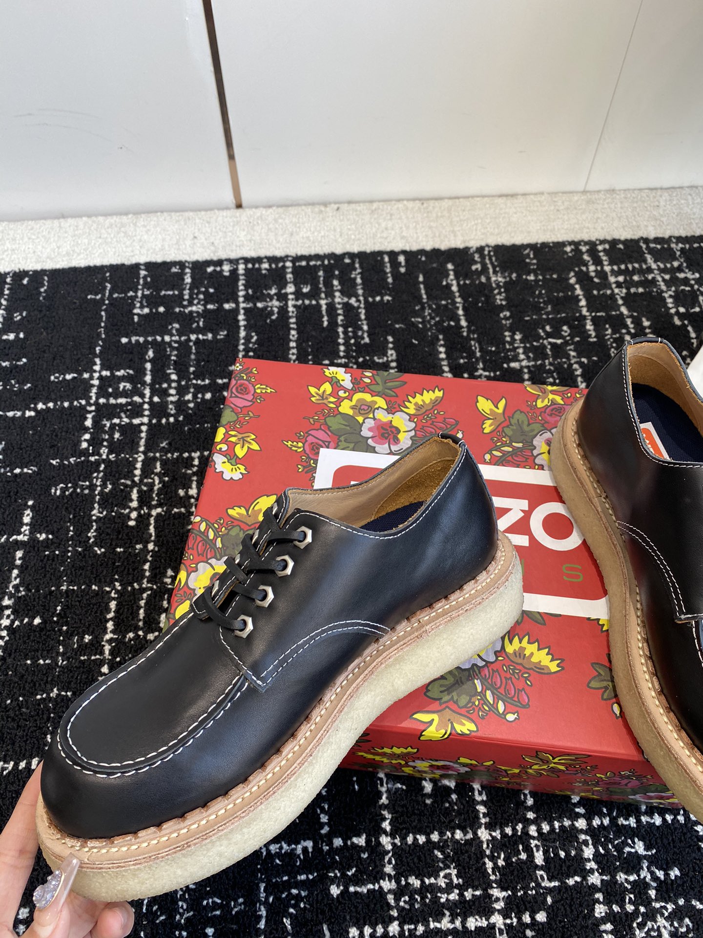 KENZO Kangaroo Shoes: Stylish, Comfortable, and Unisex – A Dream Substitute for $925 - 图片 6