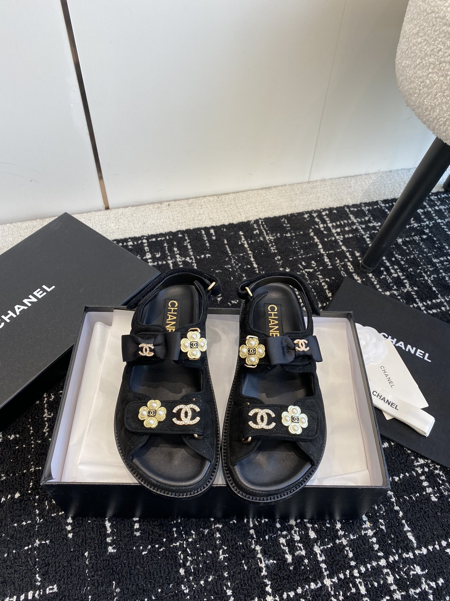 Chanel Velcro Sandals with Double CC Embellishments - Classic Beach Style
