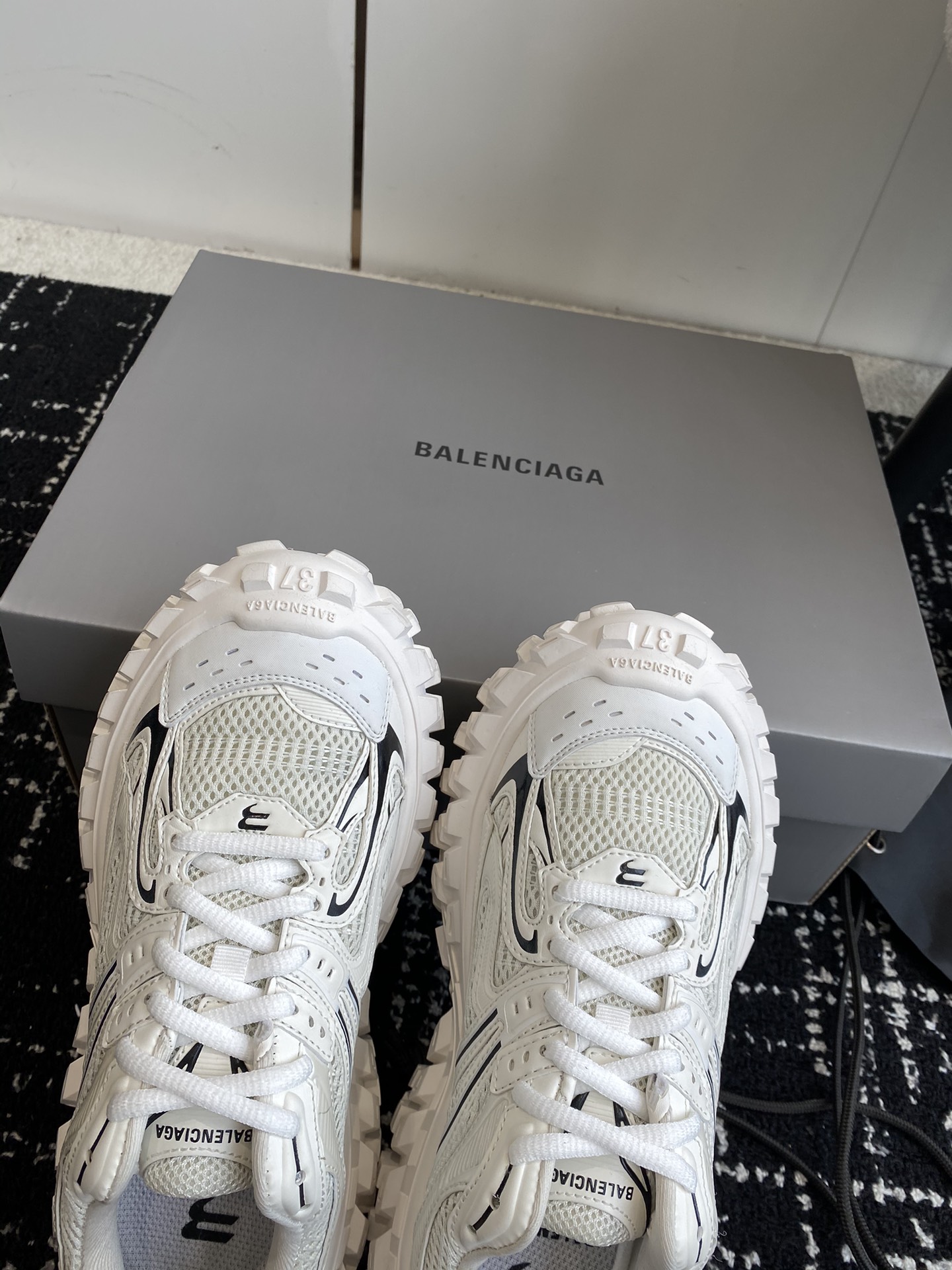 BalenciagaDefender巴黎世家墨绿轮胎鞋做旧原厂原档案开发原盒原标原厂鞋楦打造出原汁原味版