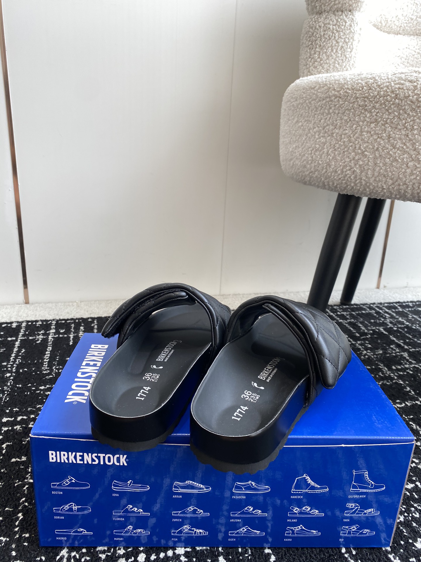 BIRKENSTOCK24ss电绣拖鞋产品全面升级底床更舒服垫脚皮全部机器压贴上去的细节效果做到更好对标