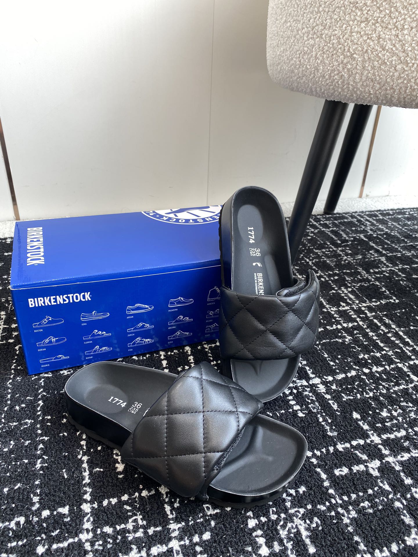 BIRKENSTOCK24ss电绣拖鞋产品全面升级底床更舒服垫脚皮全部机器压贴上去的细节效果做到更好对标