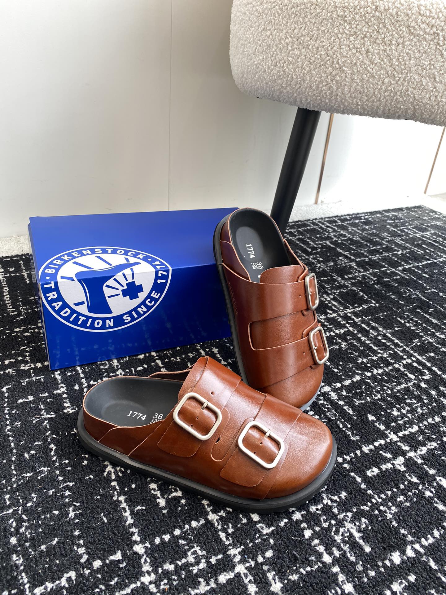 Birkenstock24ss新款这个刚出我就心动了代购找很久才买到货真的一鞋难求真的超级好看姐妹们给我